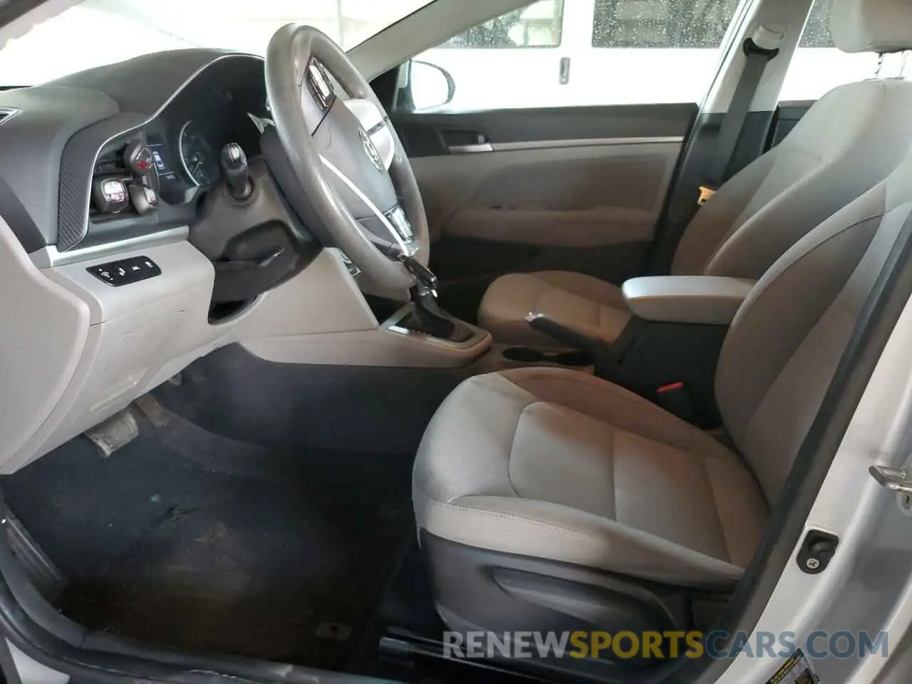 7 Photograph of a damaged car KMHD84LF6KU746140 HYUNDAI ELANTRA 2019