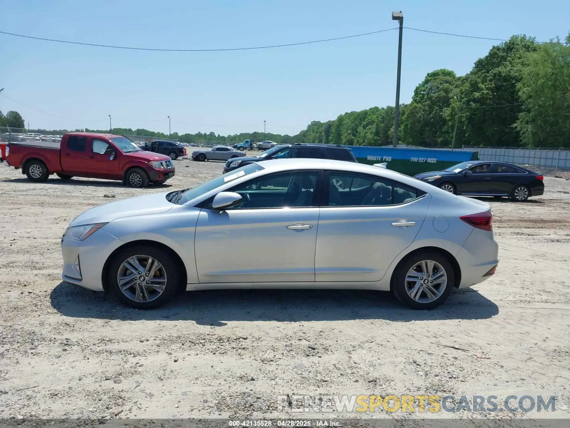 13 Photograph of a damaged car KMHD84LF6KU746655 HYUNDAI ELANTRA 2019