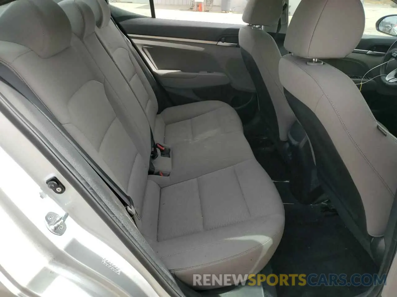 10 Photograph of a damaged car KMHD84LF6KU766419 HYUNDAI ELANTRA 2019