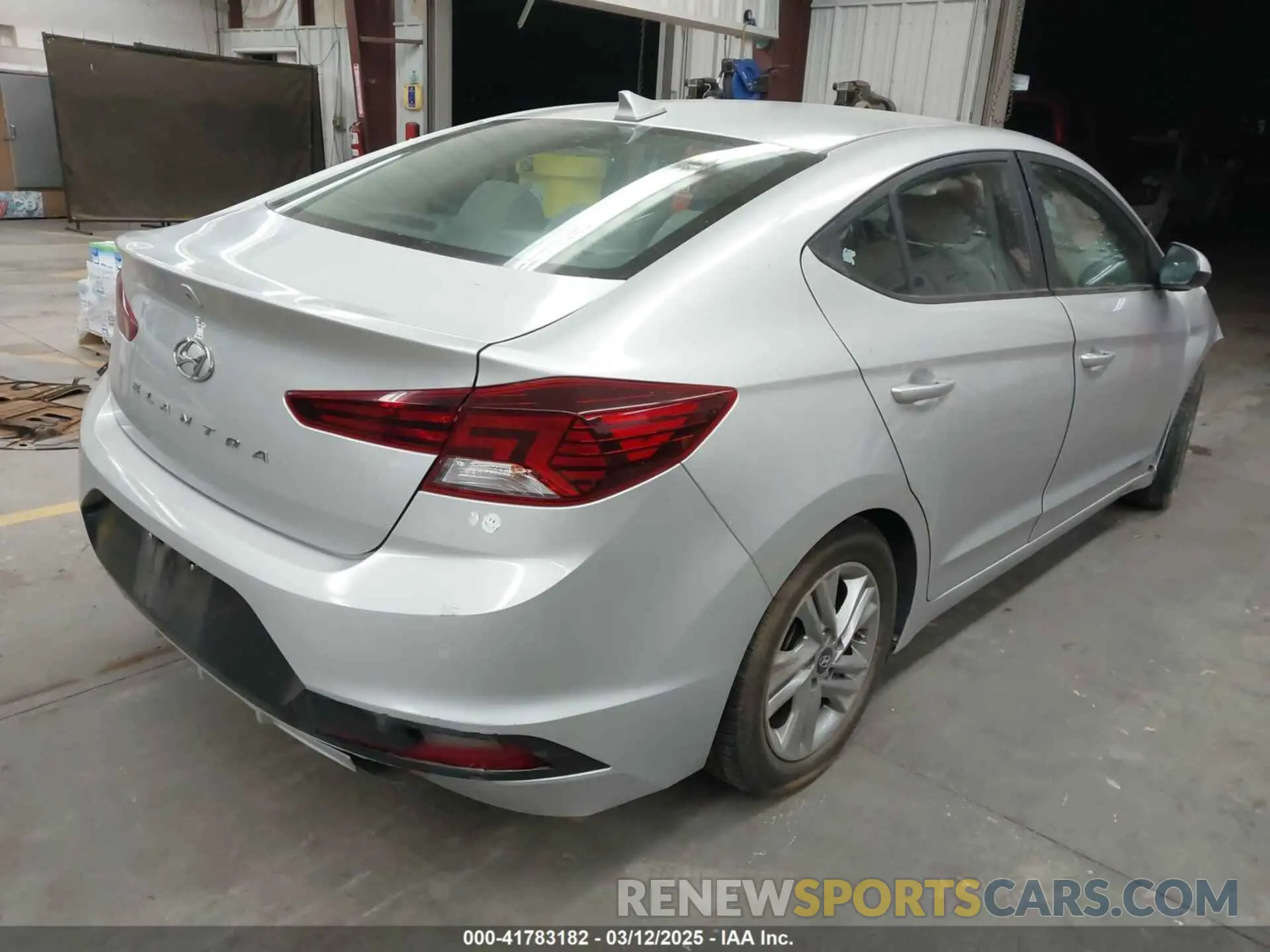 4 Photograph of a damaged car KMHD84LF6KU769398 HYUNDAI ELANTRA 2019