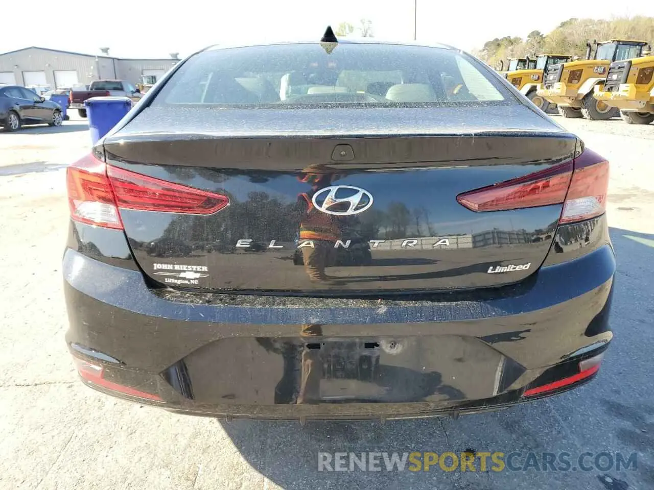 6 Photograph of a damaged car KMHD84LF6KU784077 HYUNDAI ELANTRA 2019