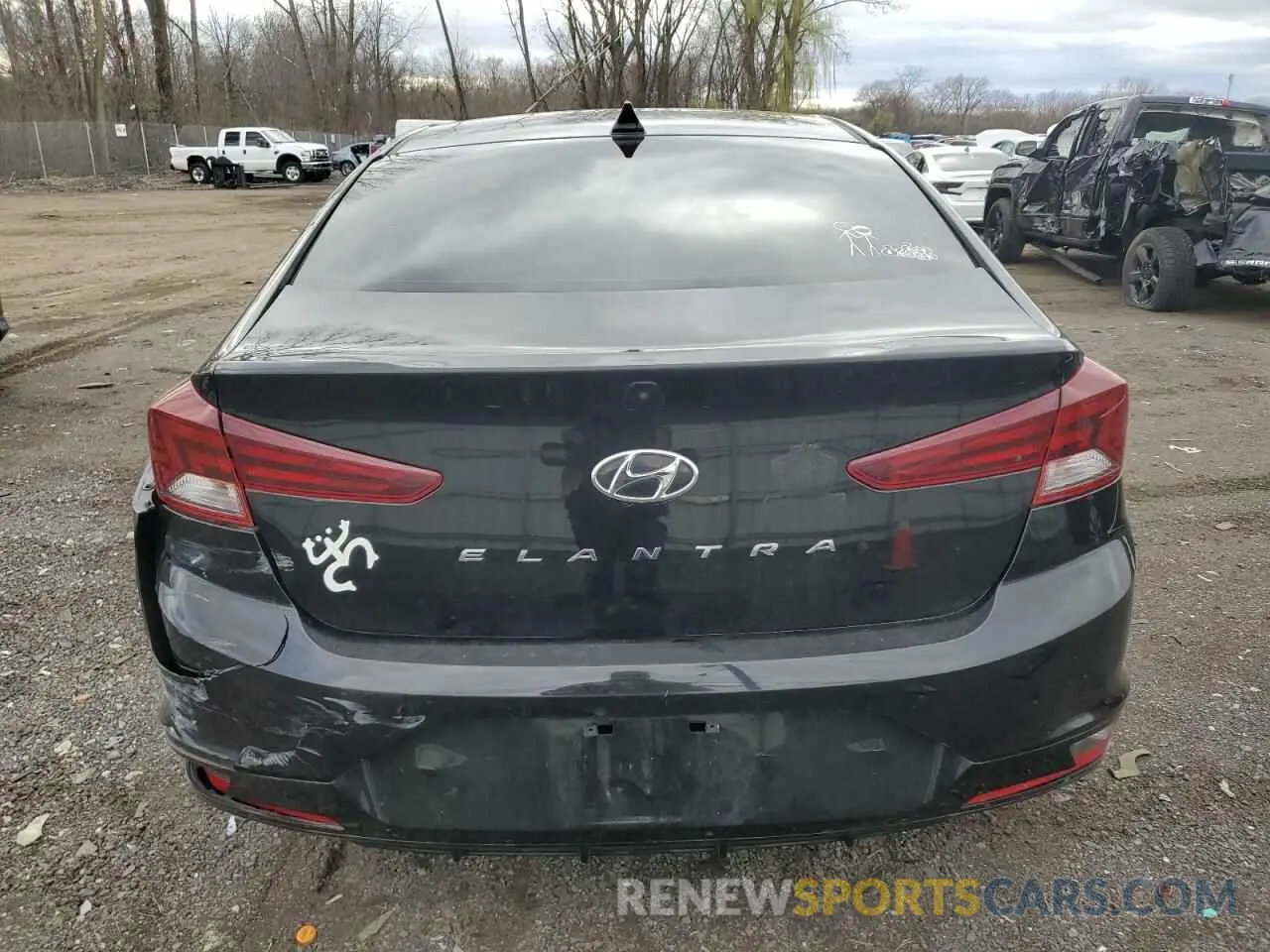 6 Фотография поврежденного автомобиля KMHD84LF6KU784368 HYUNDAI ELANTRA 2019