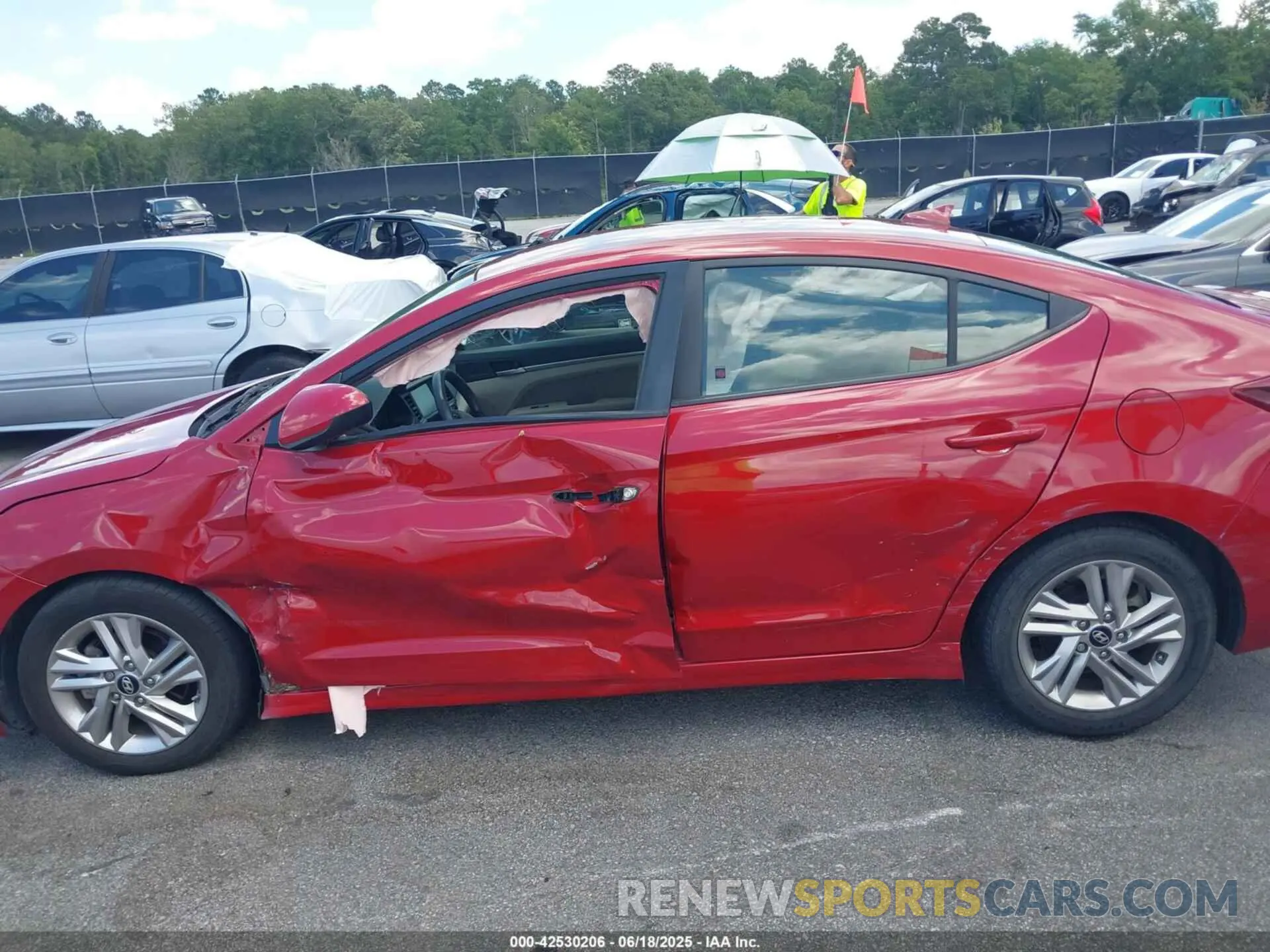 14 Photograph of a damaged car KMHD84LF6KU806742 HYUNDAI ELANTRA 2019
