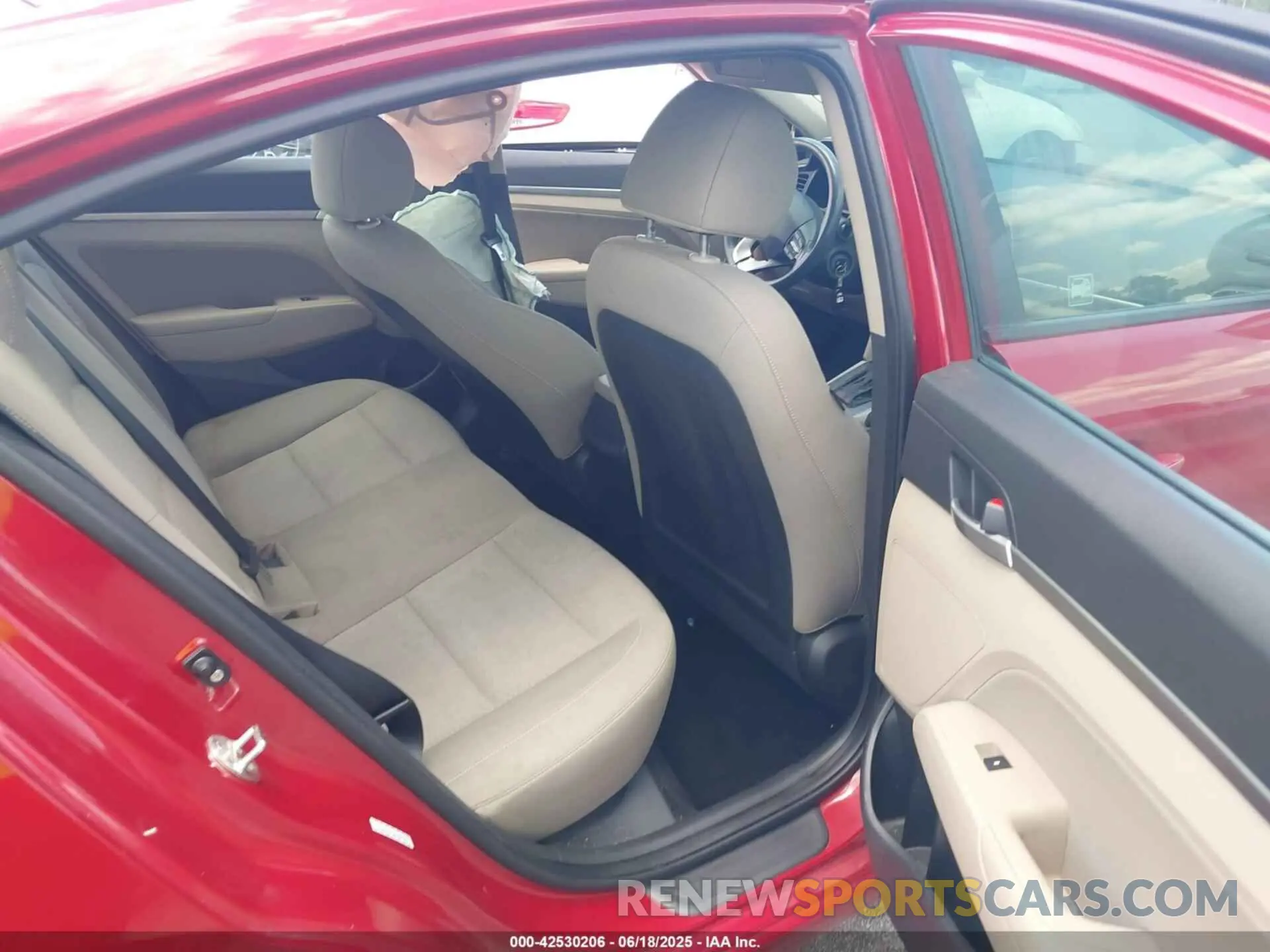 8 Photograph of a damaged car KMHD84LF6KU806742 HYUNDAI ELANTRA 2019