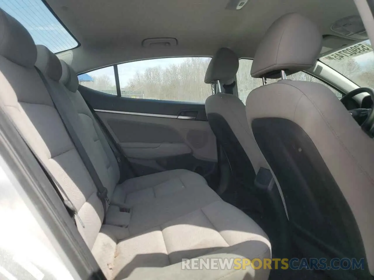 10 Photograph of a damaged car KMHD84LF7KU743750 HYUNDAI ELANTRA 2019