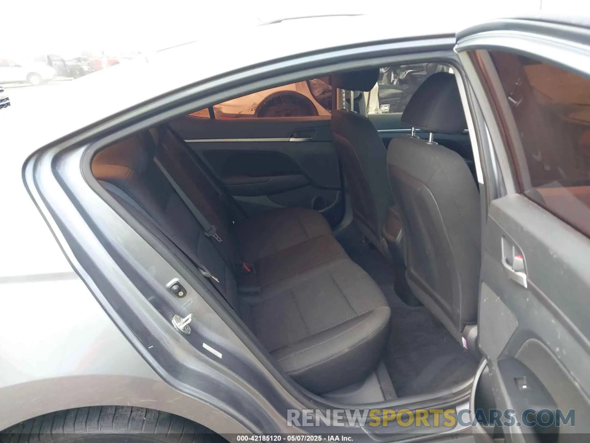 8 Photograph of a damaged car KMHD84LF7KU853603 HYUNDAI ELANTRA 2019