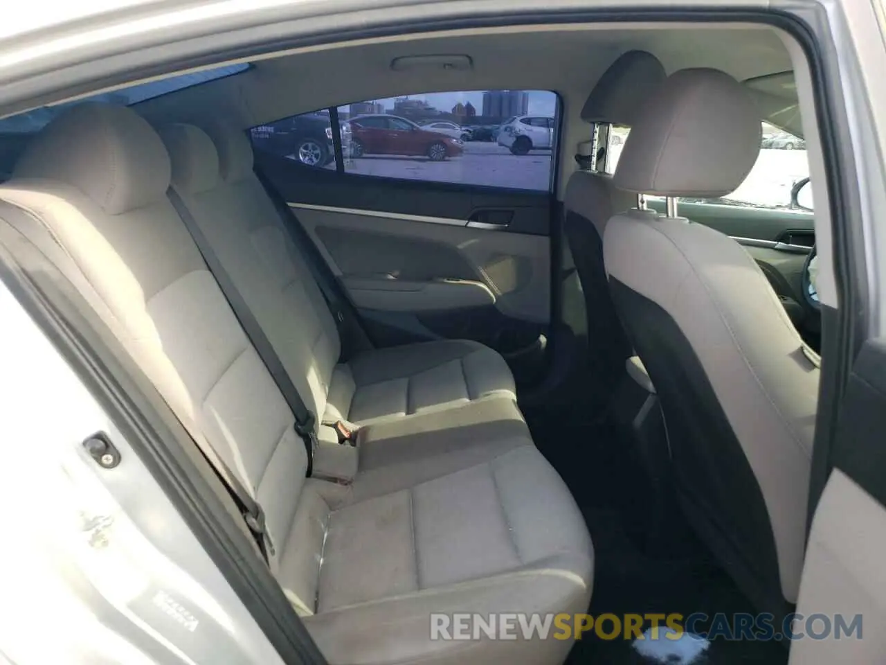 10 Photograph of a damaged car KMHD84LF8KU756023 HYUNDAI ELANTRA 2019