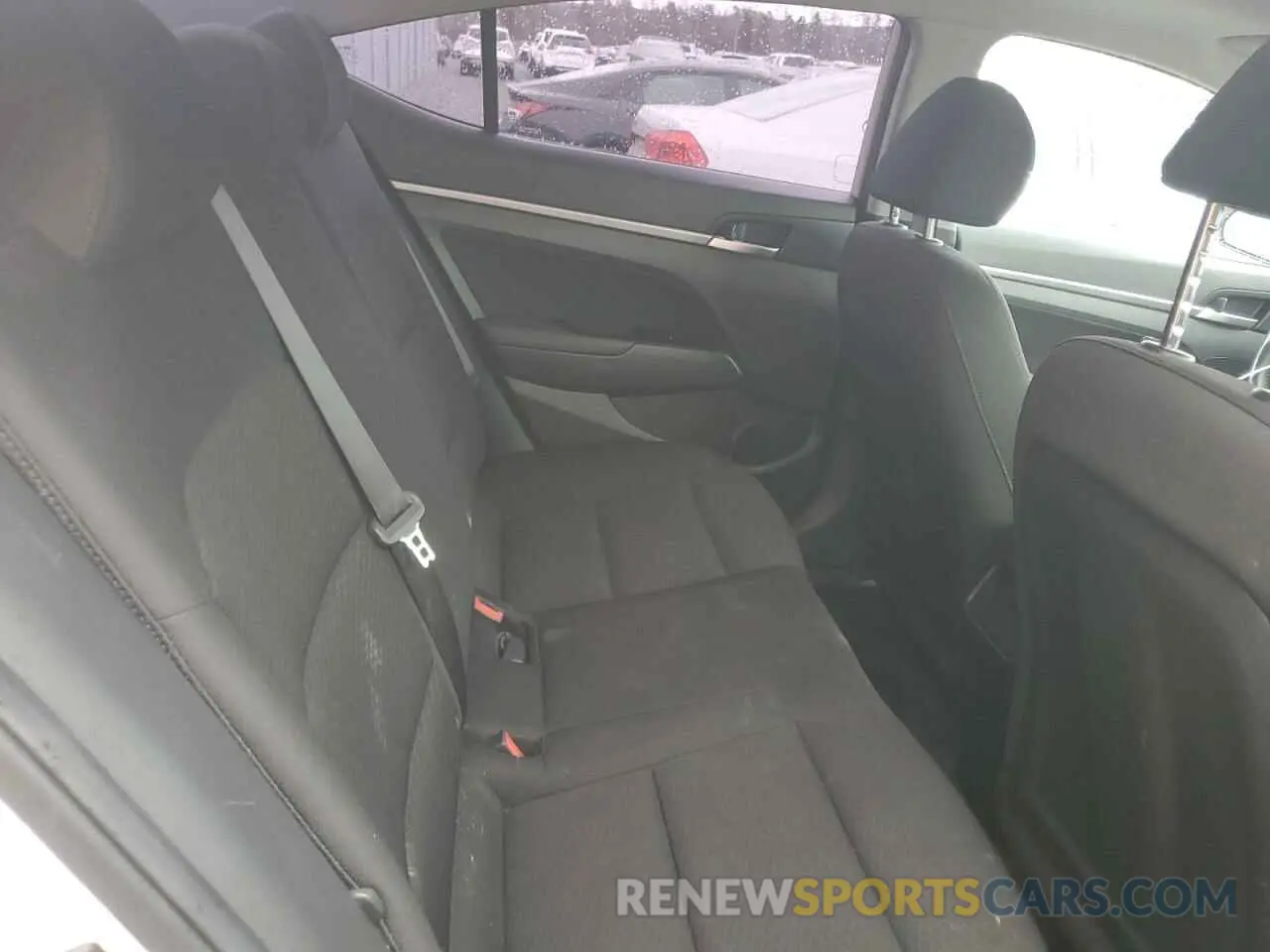 10 Photograph of a damaged car KMHD84LF8KU881586 HYUNDAI ELANTRA 2019