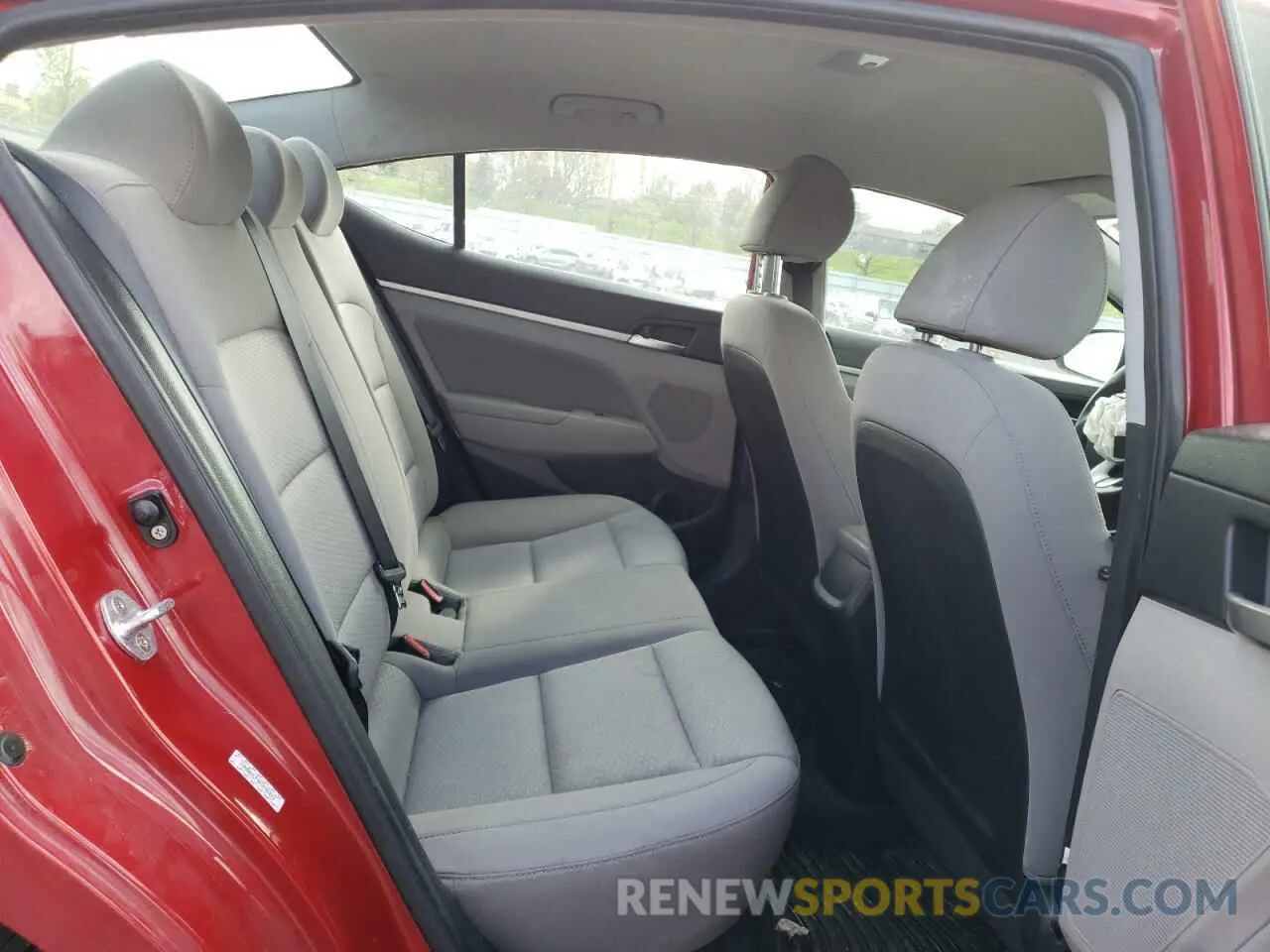 10 Photograph of a damaged car KMHD84LF9KU742423 HYUNDAI ELANTRA 2019