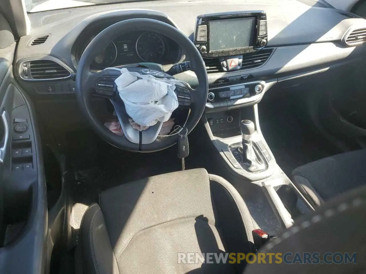 8 Photograph of a damaged car KMHH35LE6KU093385 HYUNDAI ELANTRA 2019