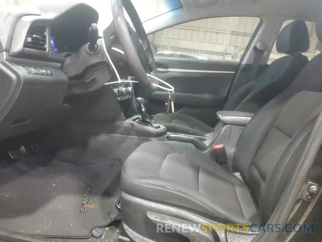 7 Фотография поврежденного автомобиля 5NPD74LF0LH554960 HYUNDAI ELANTRA 2020