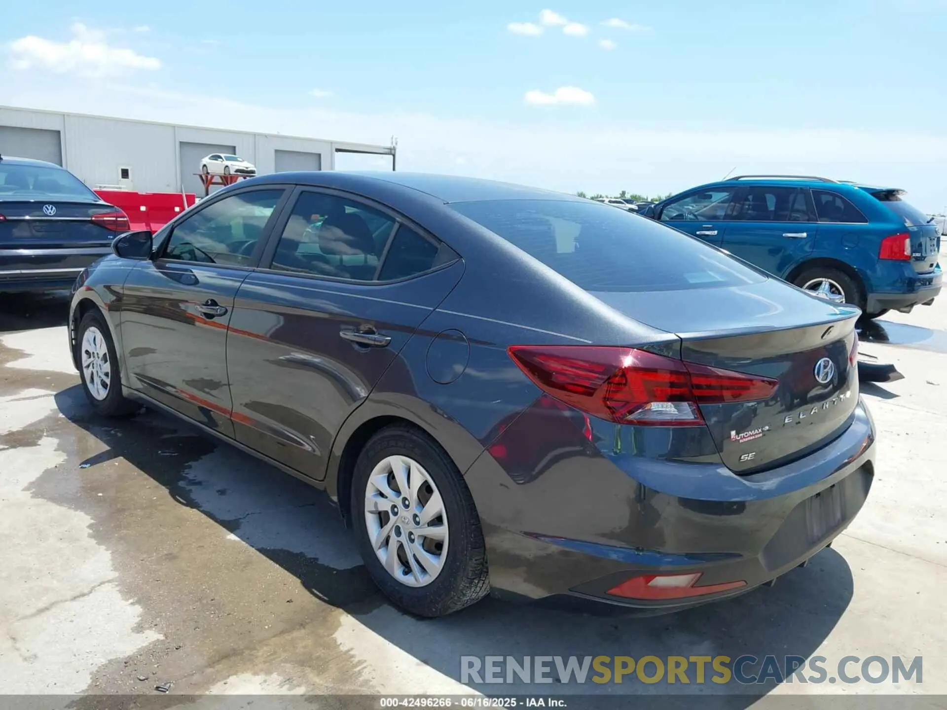 3 Photograph of a damaged car 5NPD74LF0LH593080 HYUNDAI ELANTRA 2020