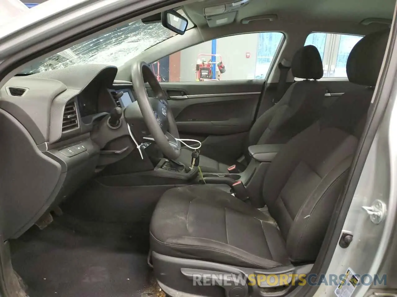 7 Photograph of a damaged car 5NPD74LF1LH604975 HYUNDAI ELANTRA 2020