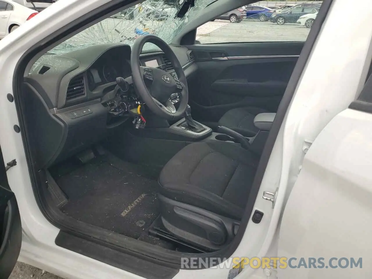 9 Фотография поврежденного автомобиля 5NPD74LF2LH499976 HYUNDAI ELANTRA 2020