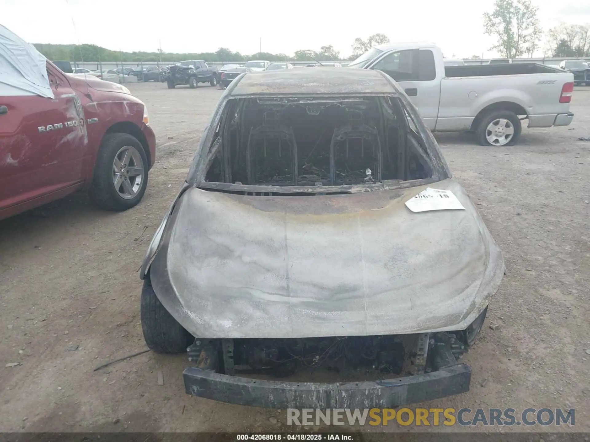 14 Photograph of a damaged car 5NPD74LF2LH501645 HYUNDAI ELANTRA 2020