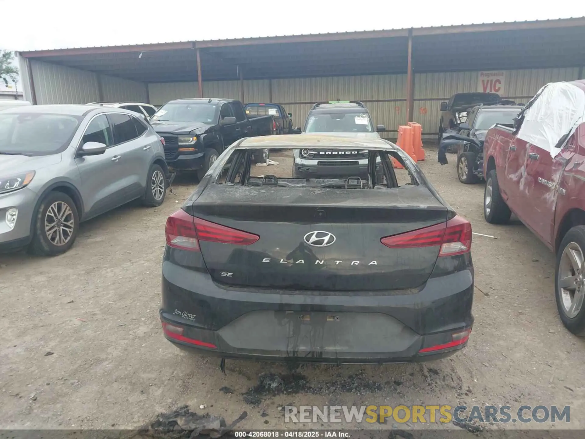 17 Photograph of a damaged car 5NPD74LF2LH501645 HYUNDAI ELANTRA 2020
