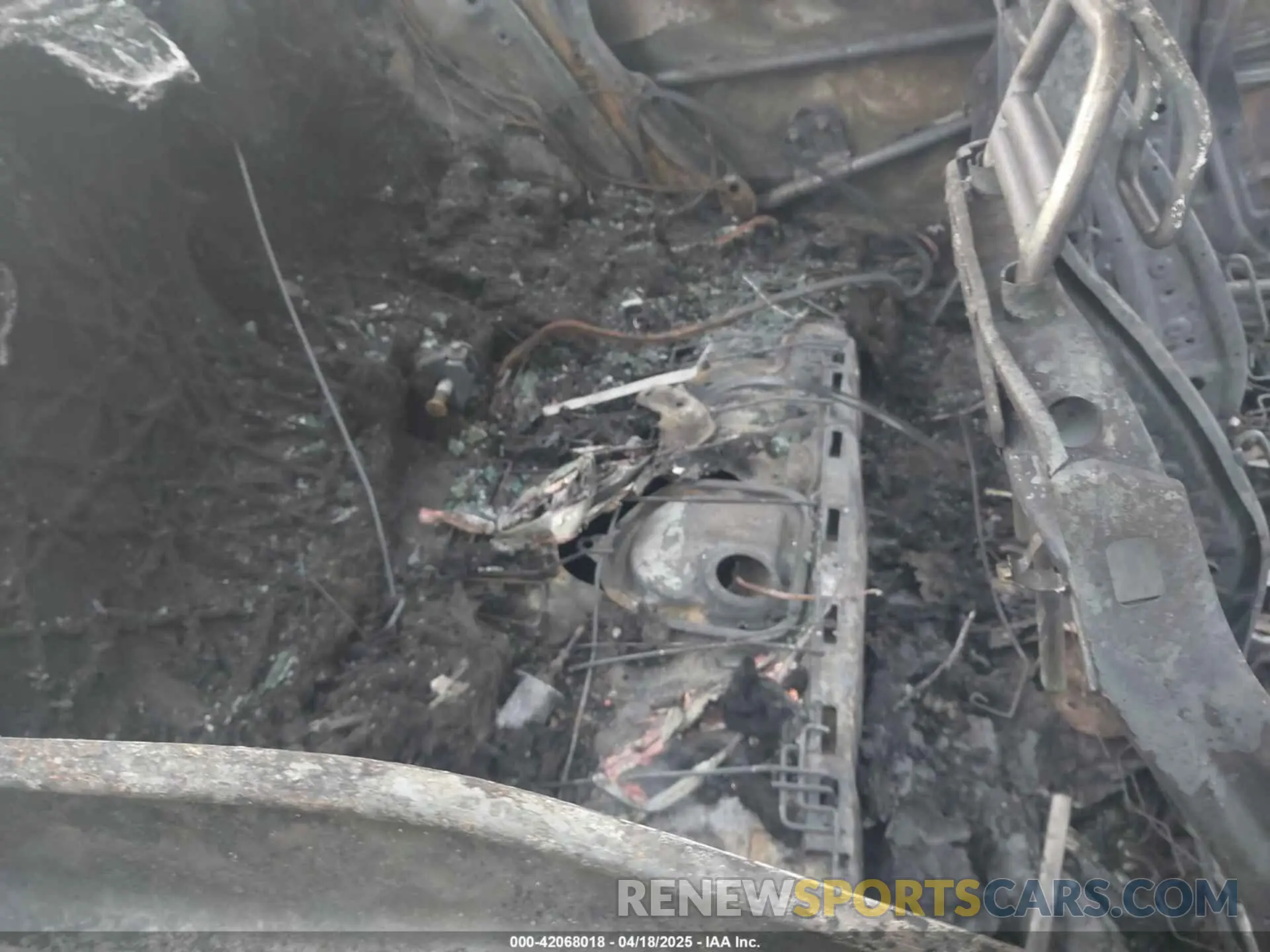 8 Photograph of a damaged car 5NPD74LF2LH501645 HYUNDAI ELANTRA 2020
