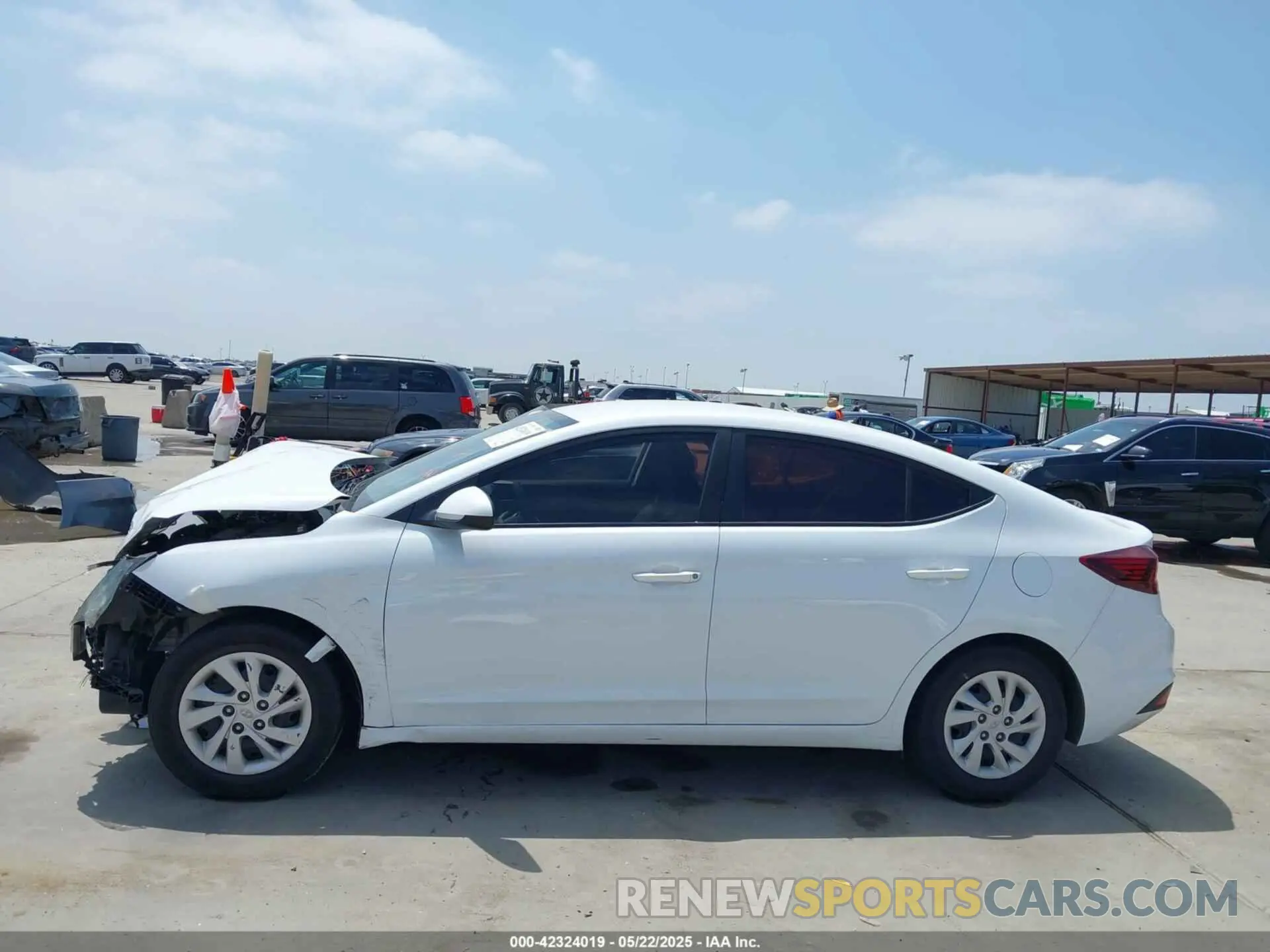 15 Photograph of a damaged car 5NPD74LF2LH562915 HYUNDAI ELANTRA 2020