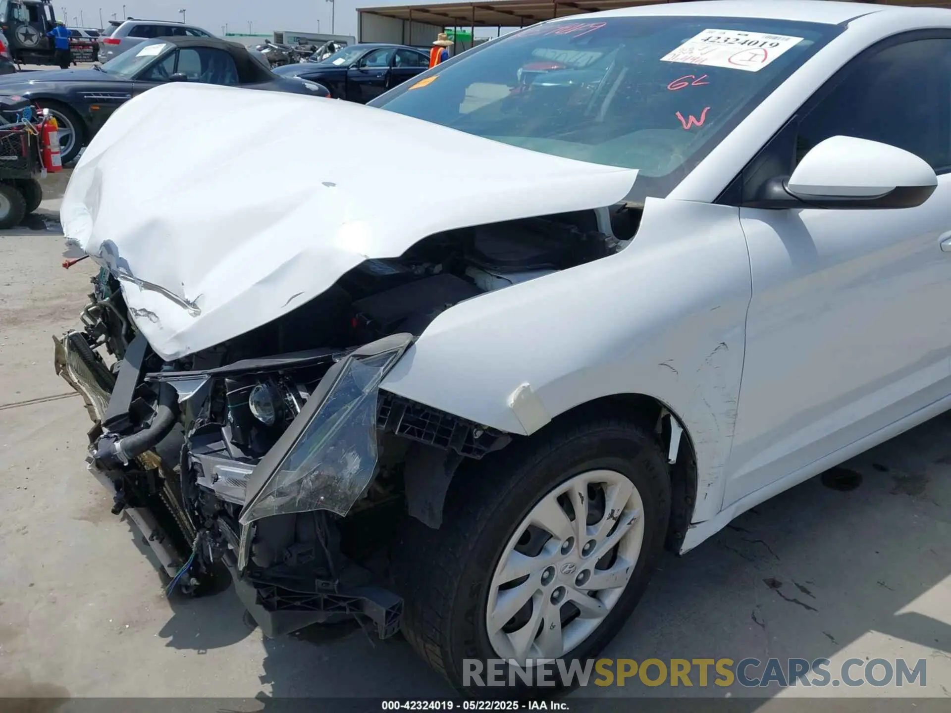 20 Photograph of a damaged car 5NPD74LF2LH562915 HYUNDAI ELANTRA 2020
