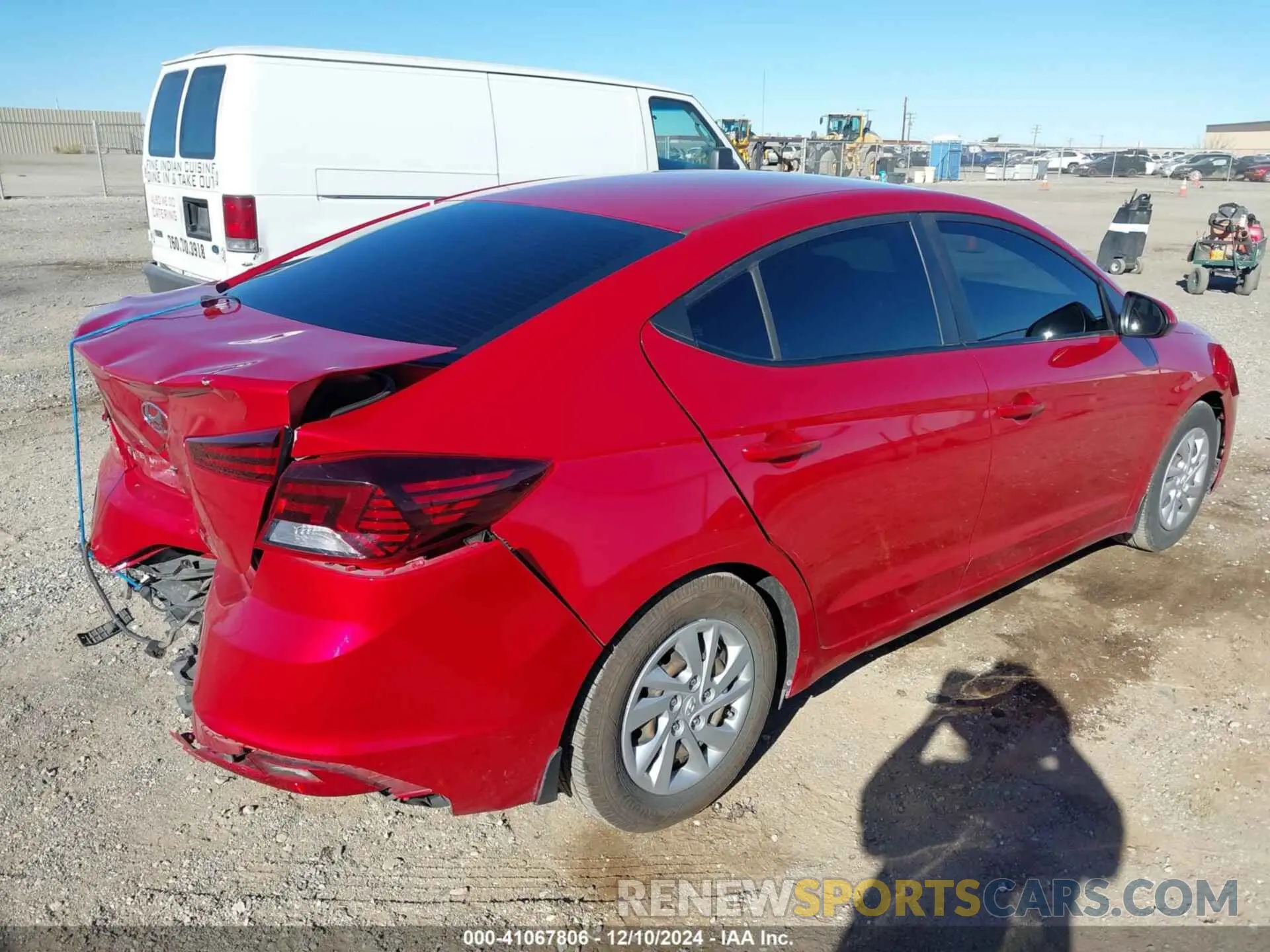 4 Photograph of a damaged car 5NPD74LF2LH591167 HYUNDAI ELANTRA 2020