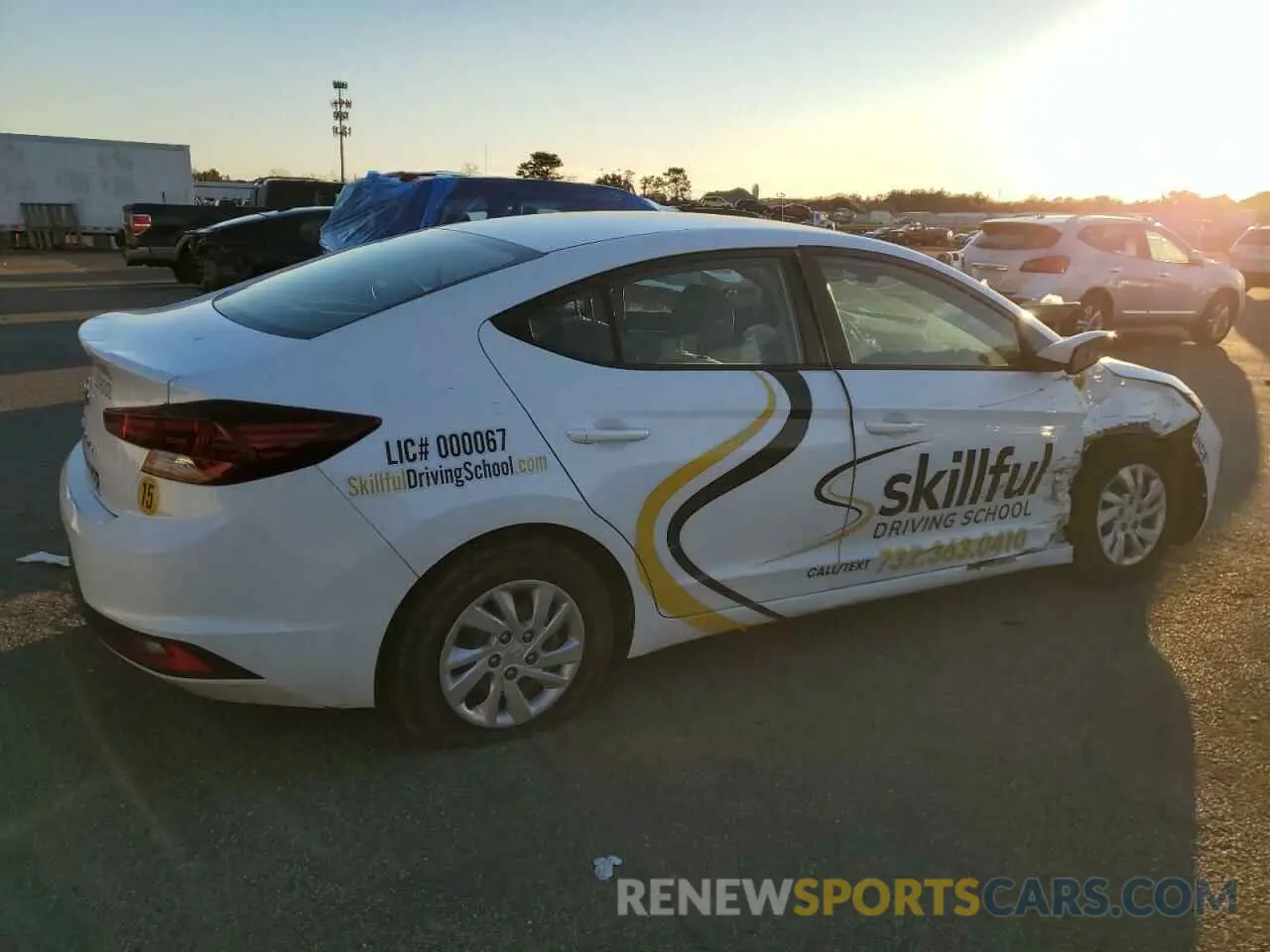 3 Photograph of a damaged car 5NPD74LF2LH617170 HYUNDAI ELANTRA 2020
