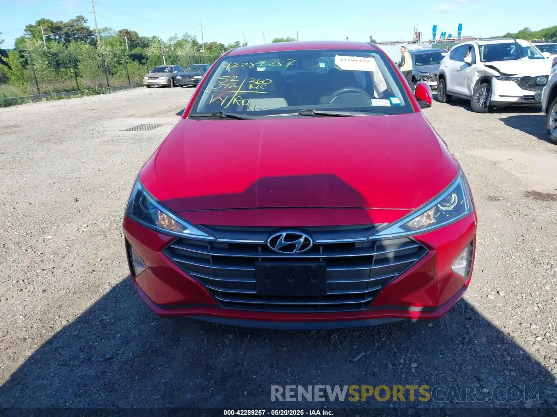 12 Photograph of a damaged car 5NPD74LF2LH617525 HYUNDAI ELANTRA 2020