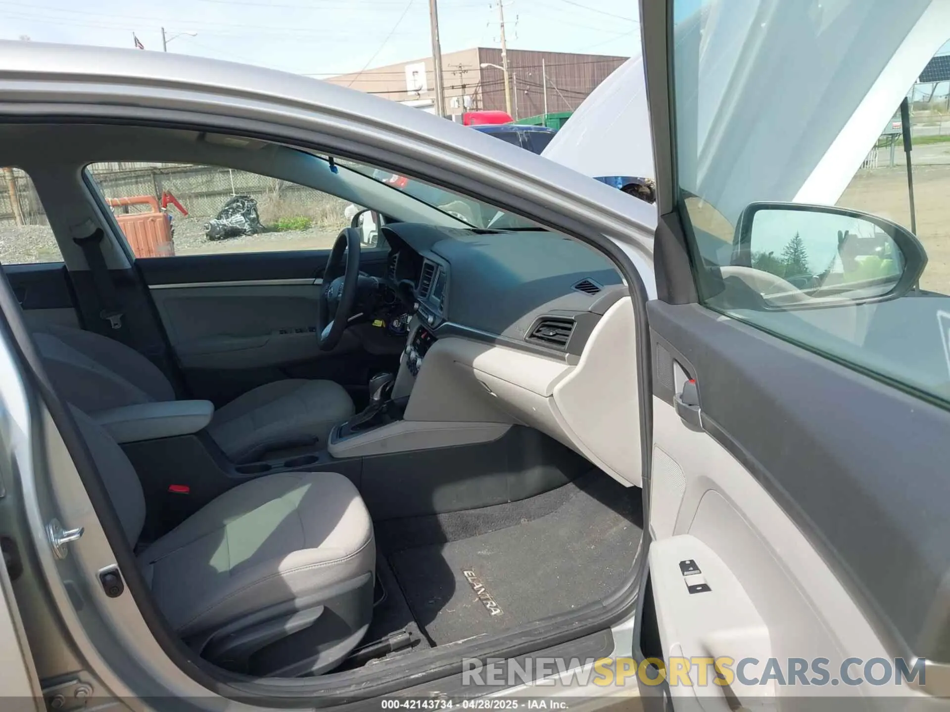 5 Фотография поврежденного автомобиля 5NPD74LF3LH565371 HYUNDAI ELANTRA 2020