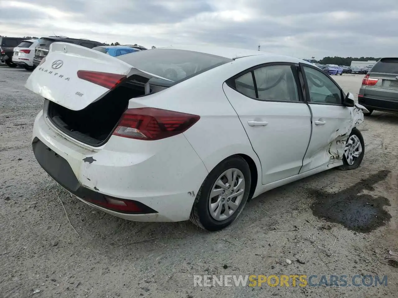 3 Фотография поврежденного автомобиля 5NPD74LF3LH588813 HYUNDAI ELANTRA 2020