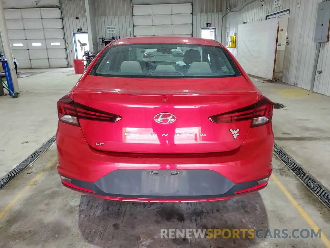 6 Photograph of a damaged car 5NPD74LF3LH622538 HYUNDAI ELANTRA 2020