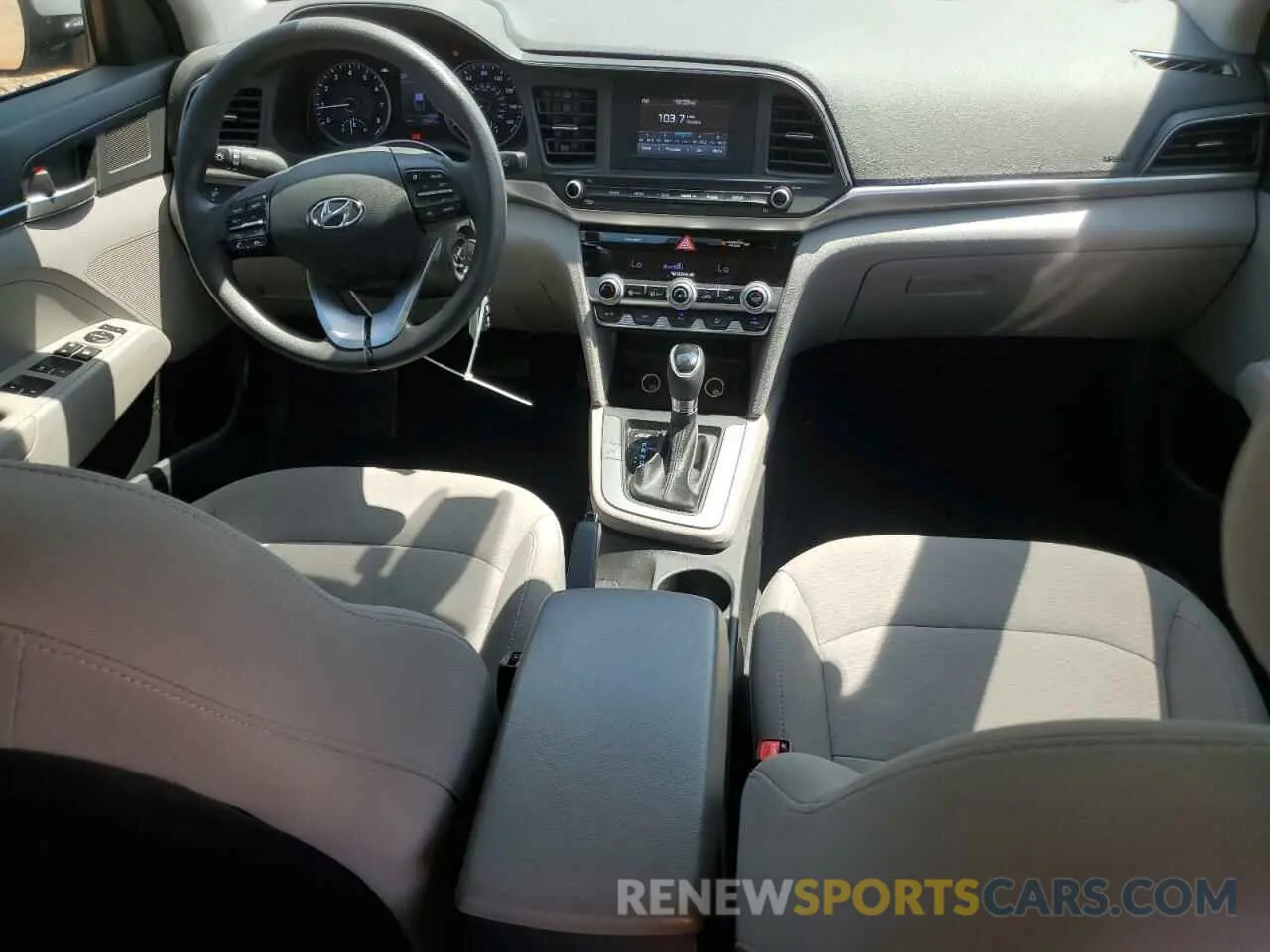 8 Photograph of a damaged car 5NPD74LF4LH503140 HYUNDAI ELANTRA 2020
