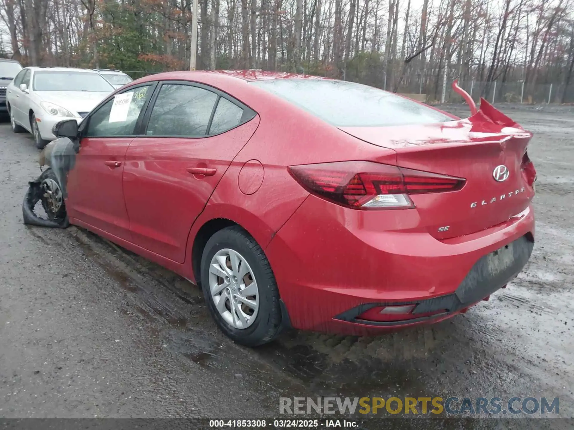 3 Photograph of a damaged car 5NPD74LF4LH513585 HYUNDAI ELANTRA 2020