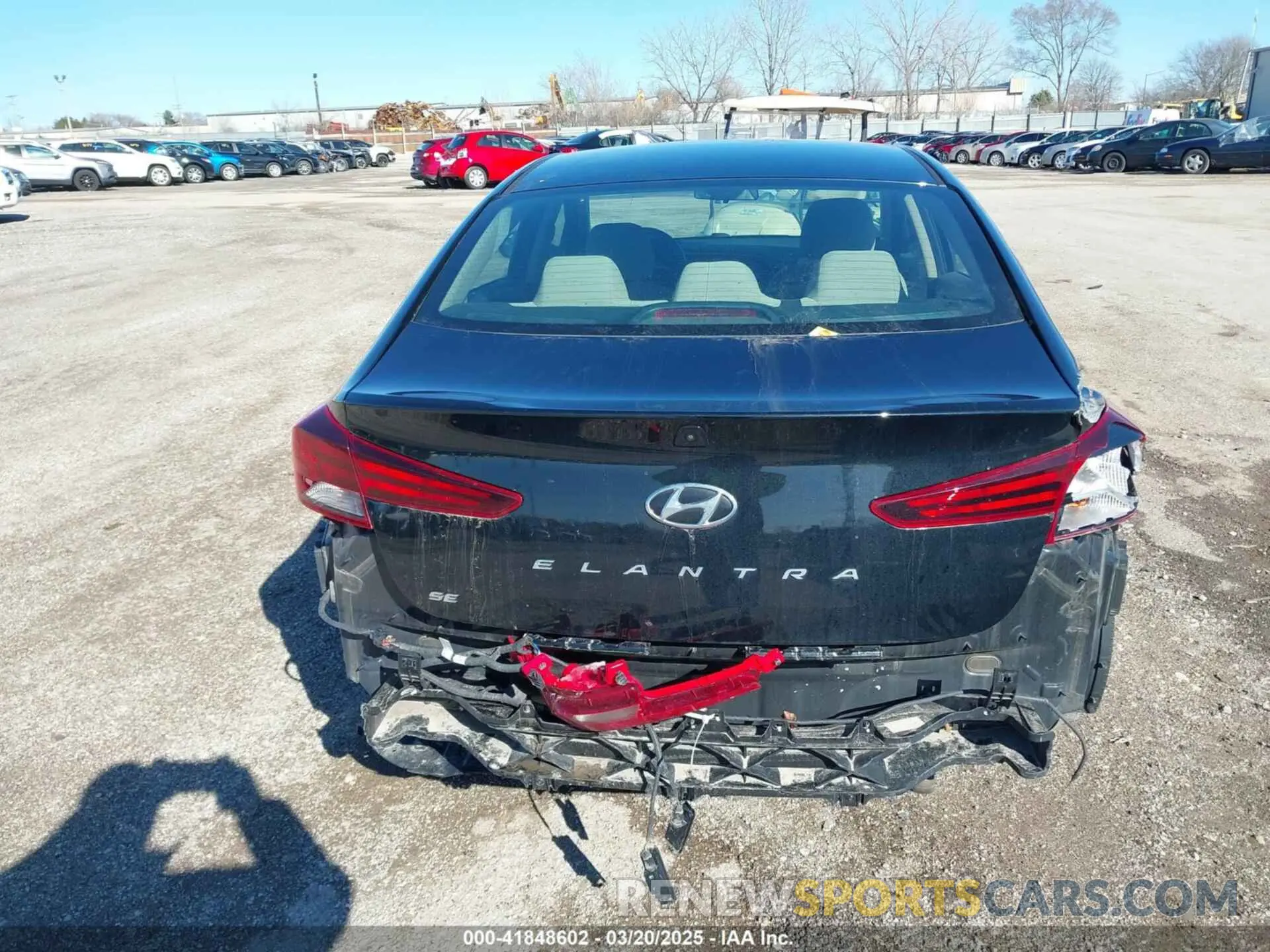 17 Photograph of a damaged car 5NPD74LF4LH527437 HYUNDAI ELANTRA 2020