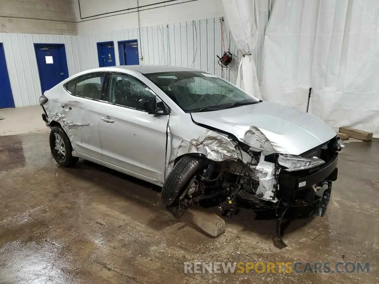 4 Photograph of a damaged car 5NPD74LF4LH529950 HYUNDAI ELANTRA 2020