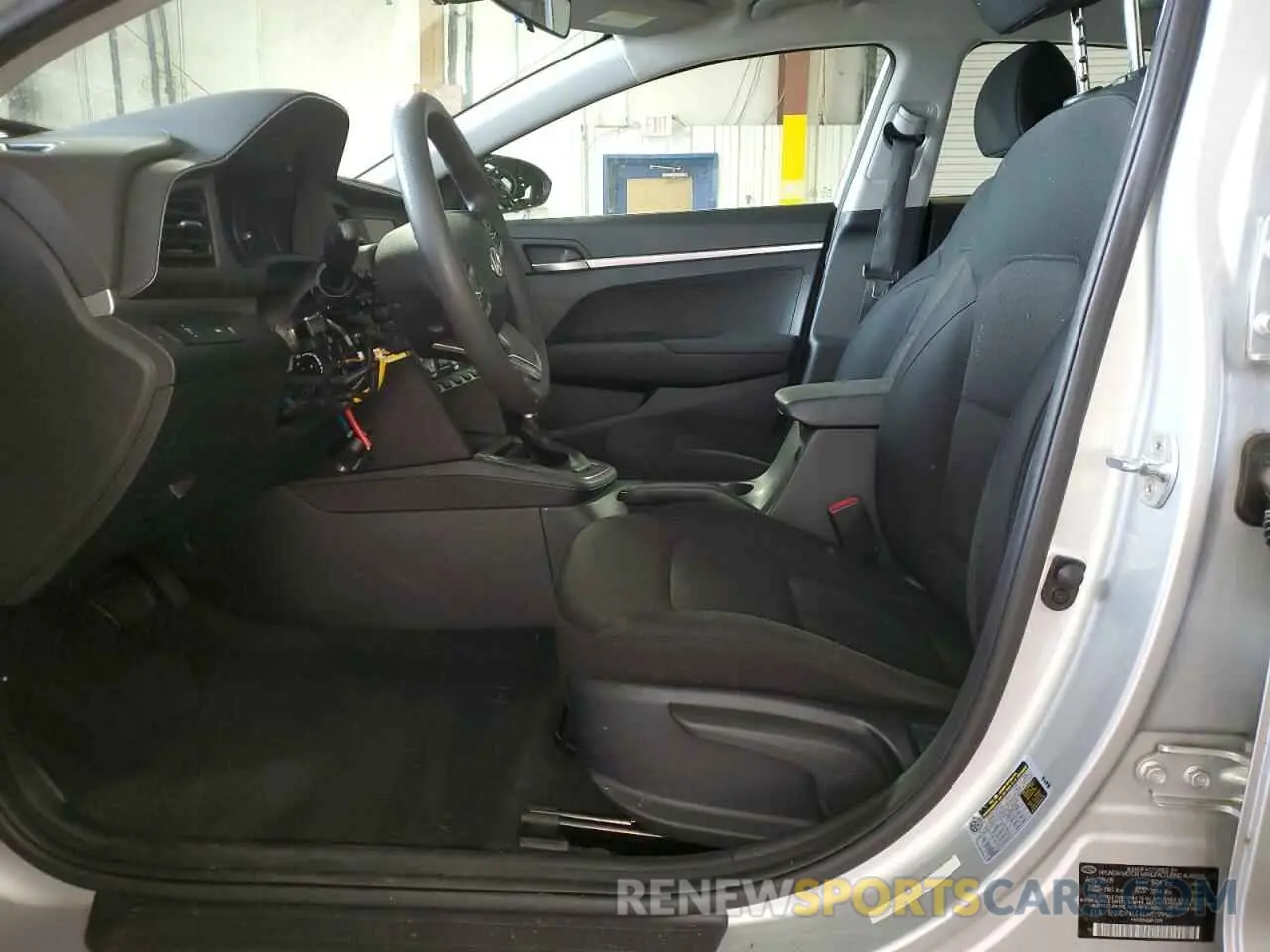 7 Photograph of a damaged car 5NPD74LF4LH529950 HYUNDAI ELANTRA 2020