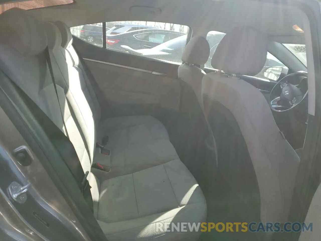 10 Фотография поврежденного автомобиля 5NPD74LF4LH543640 HYUNDAI ELANTRA 2020