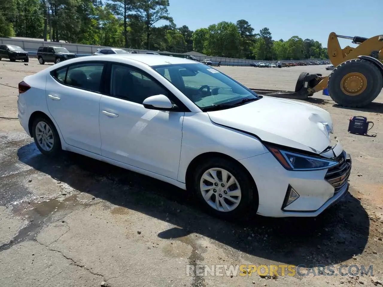 4 Photograph of a damaged car 5NPD74LF4LH580638 HYUNDAI ELANTRA 2020