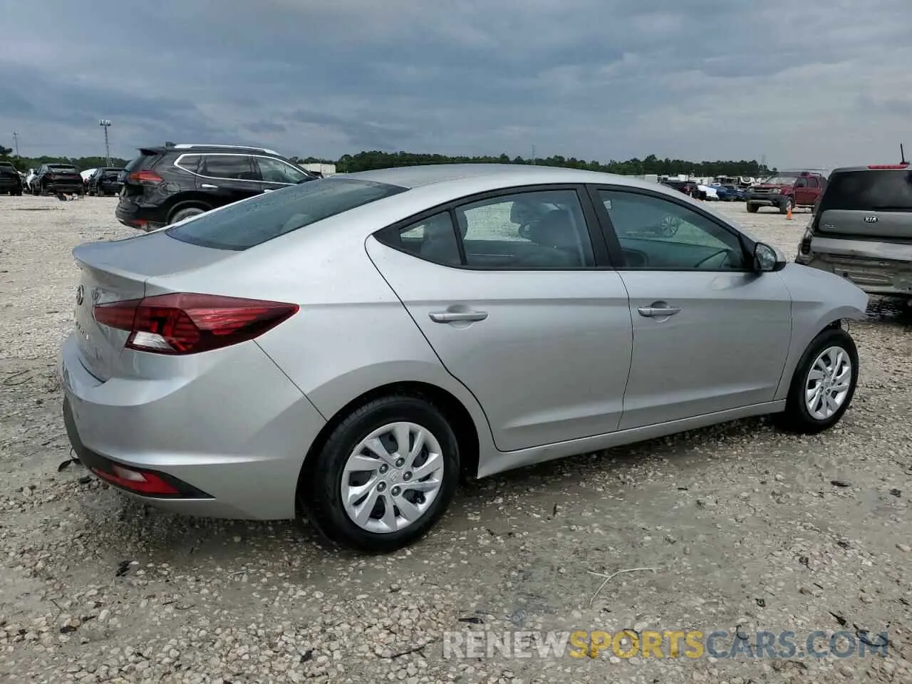 3 Photograph of a damaged car 5NPD74LF4LH615226 HYUNDAI ELANTRA 2020