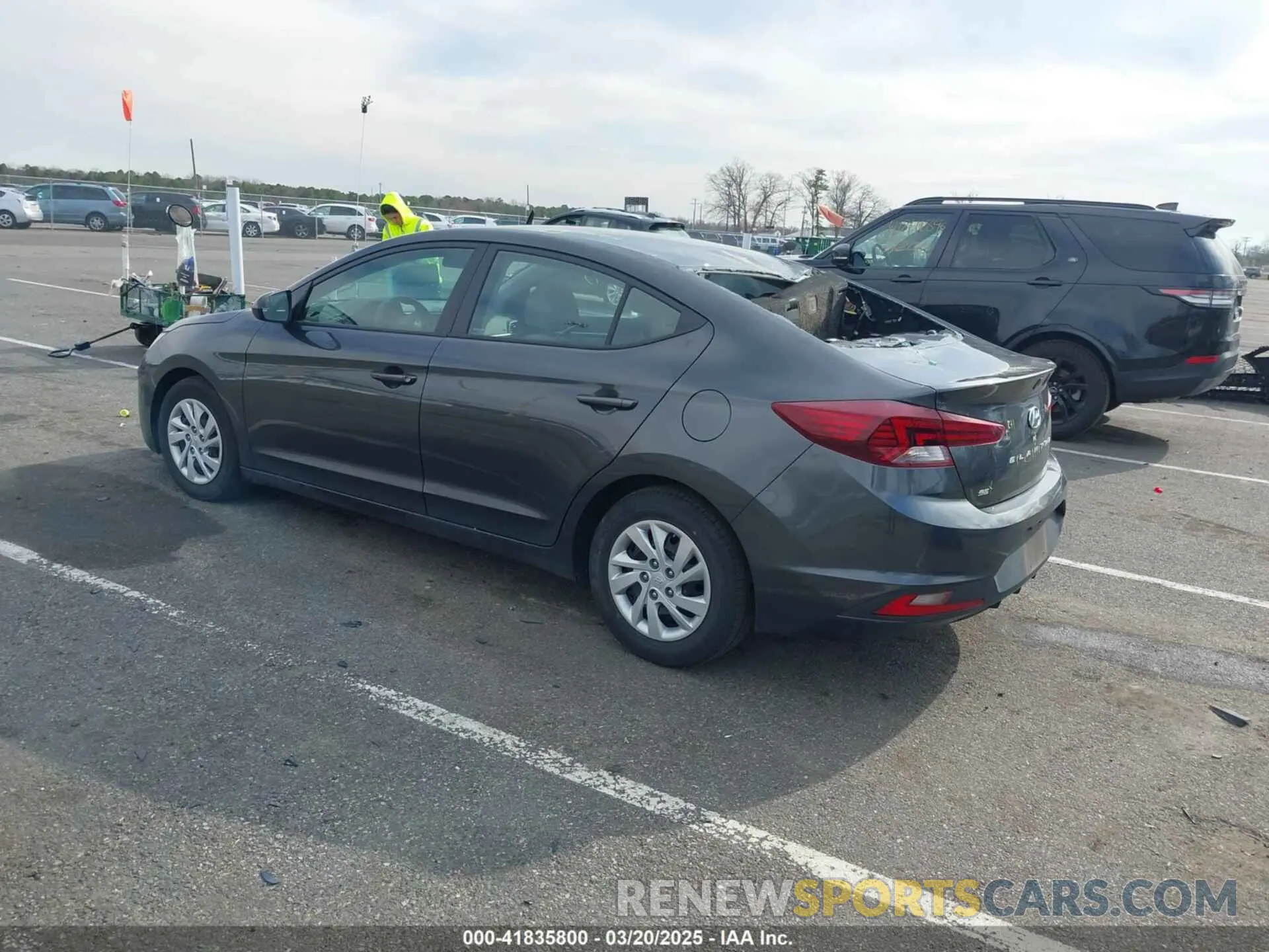 3 Photograph of a damaged car 5NPD74LF4LH618904 HYUNDAI ELANTRA 2020