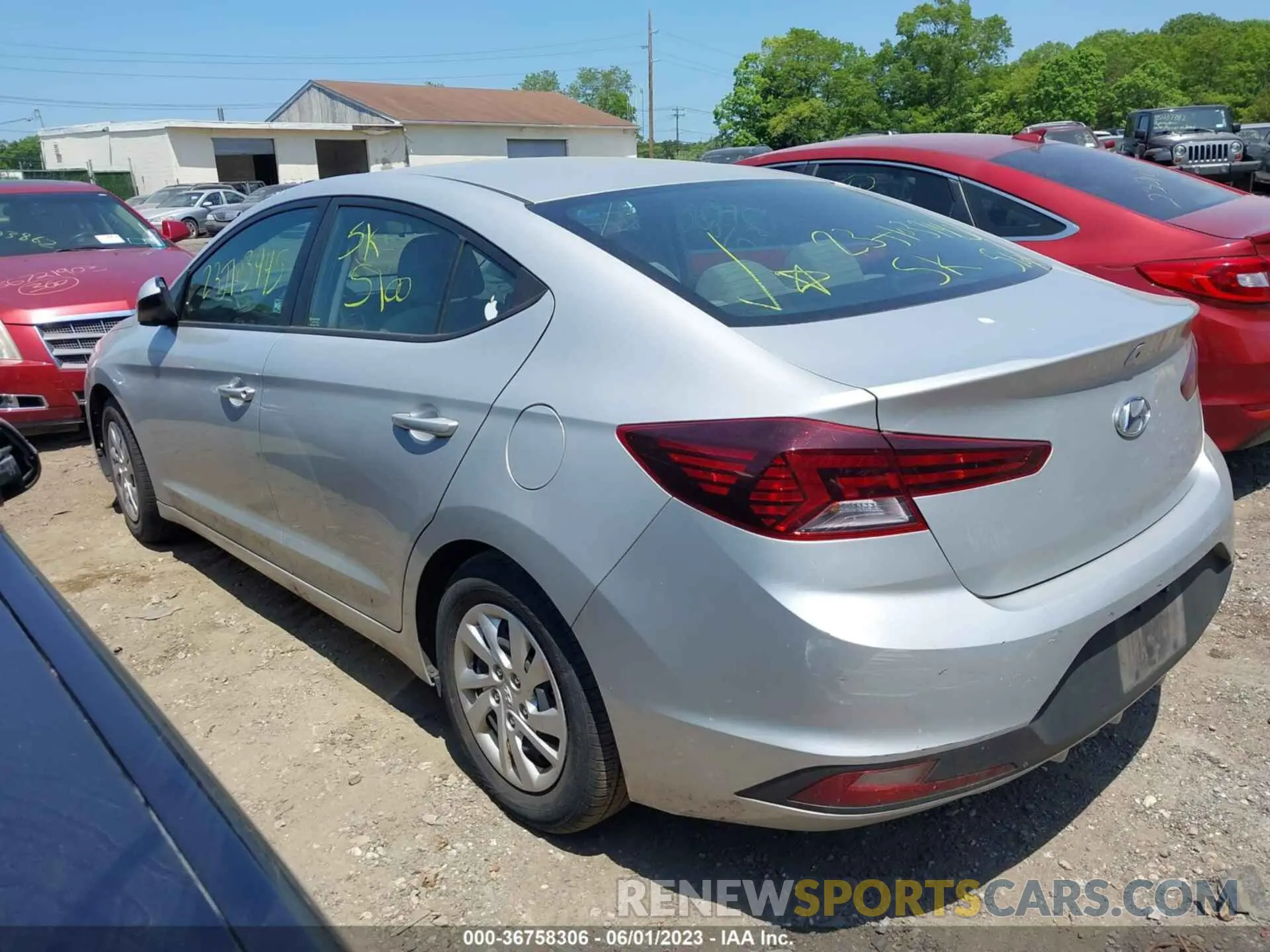 3 Photograph of a damaged car 5NPD74LF5LH529455 HYUNDAI ELANTRA 2020