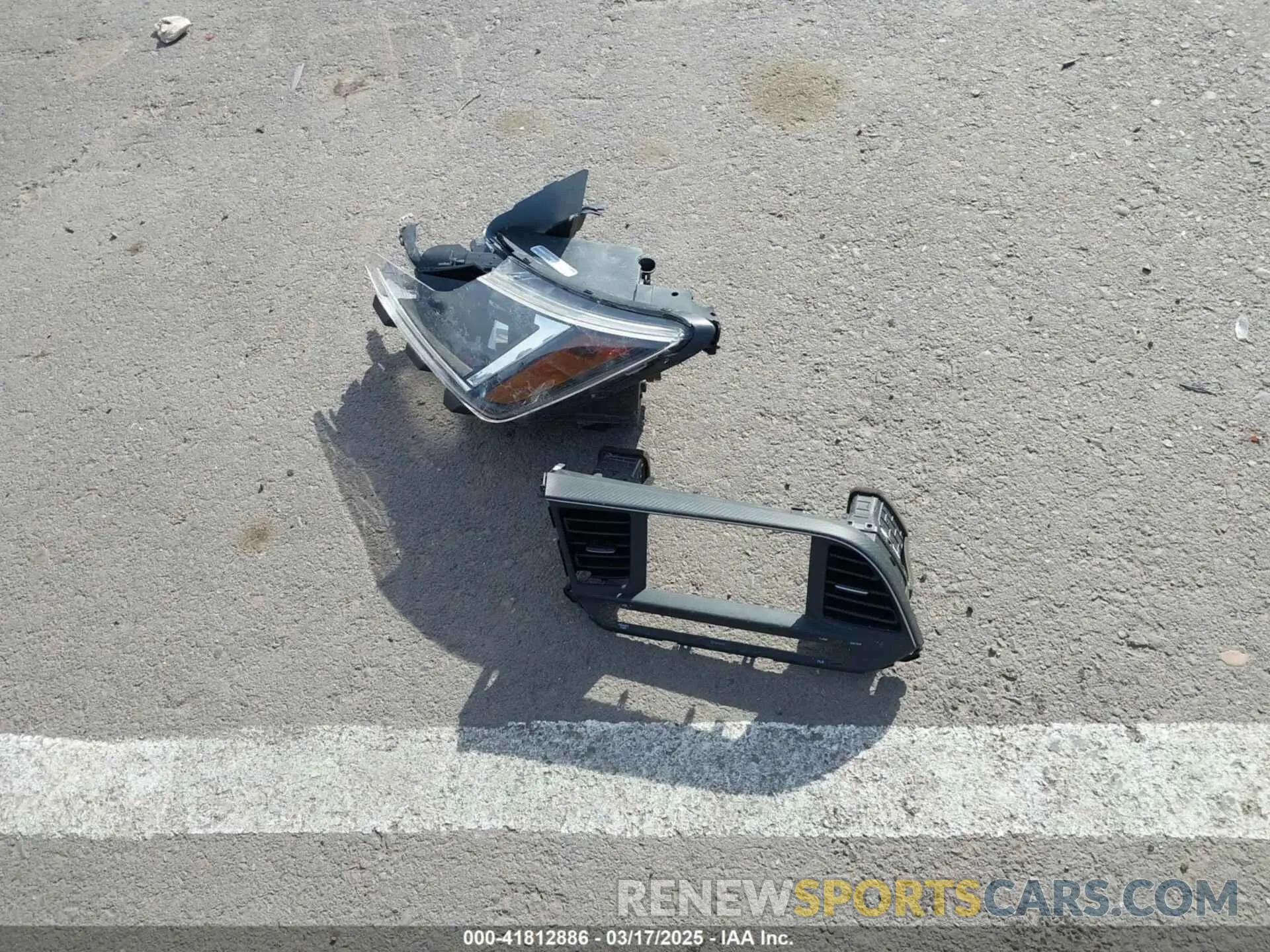 12 Фотография поврежденного автомобиля 5NPD74LF5LH603604 HYUNDAI ELANTRA 2020