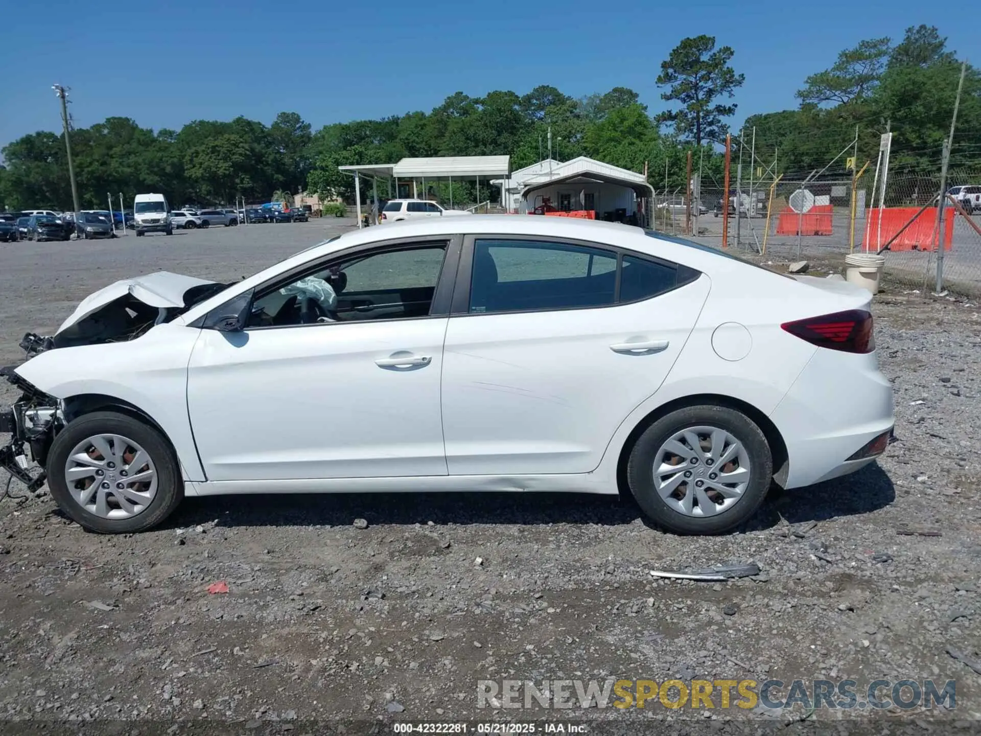 14 Photograph of a damaged car 5NPD74LF6LH503351 HYUNDAI ELANTRA 2020