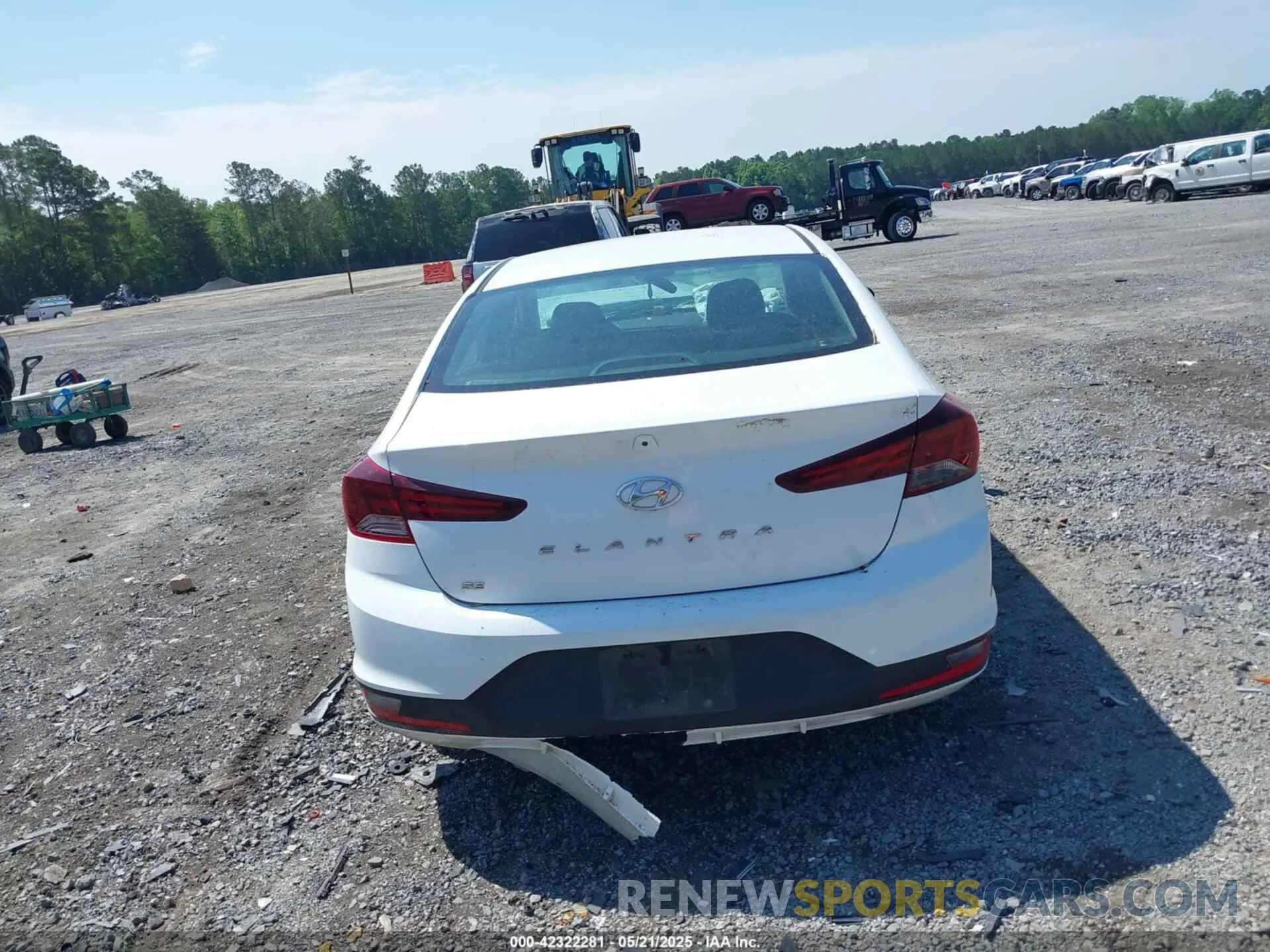 16 Photograph of a damaged car 5NPD74LF6LH503351 HYUNDAI ELANTRA 2020