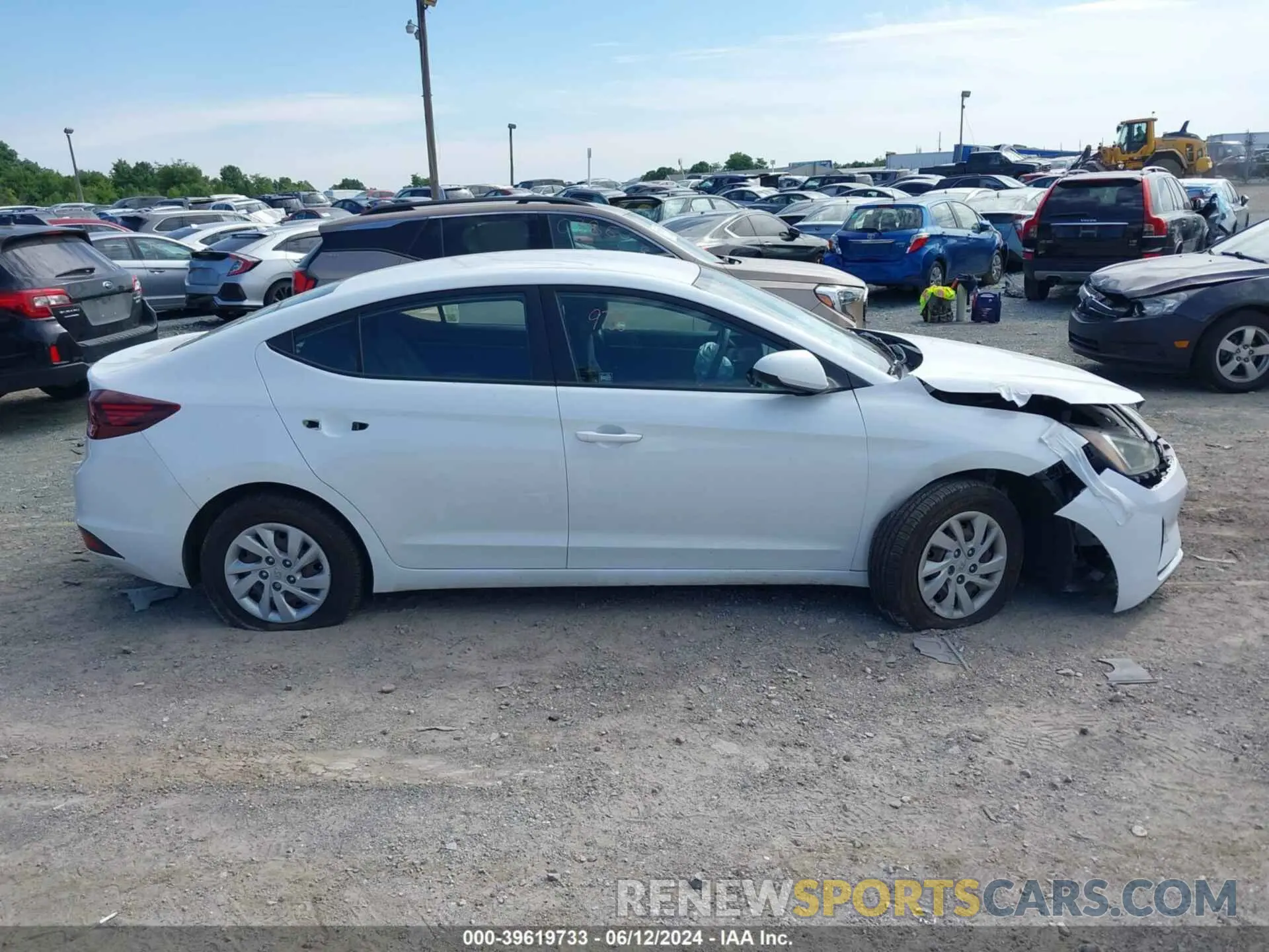13 Photograph of a damaged car 5NPD74LF6LH530453 HYUNDAI ELANTRA 2020