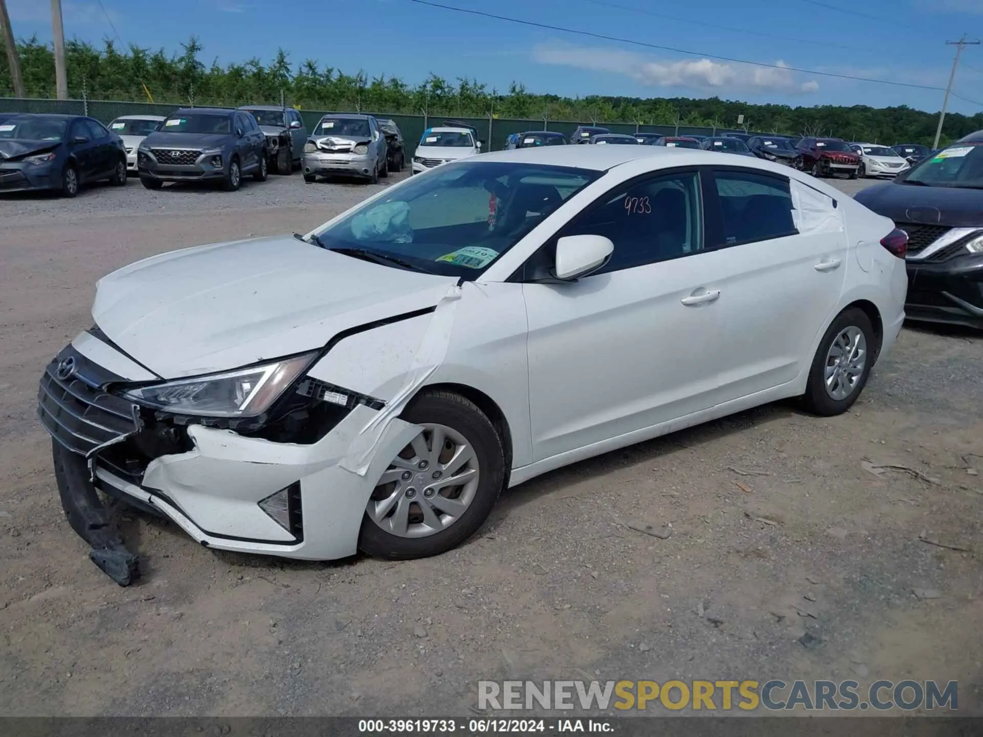 2 Photograph of a damaged car 5NPD74LF6LH530453 HYUNDAI ELANTRA 2020