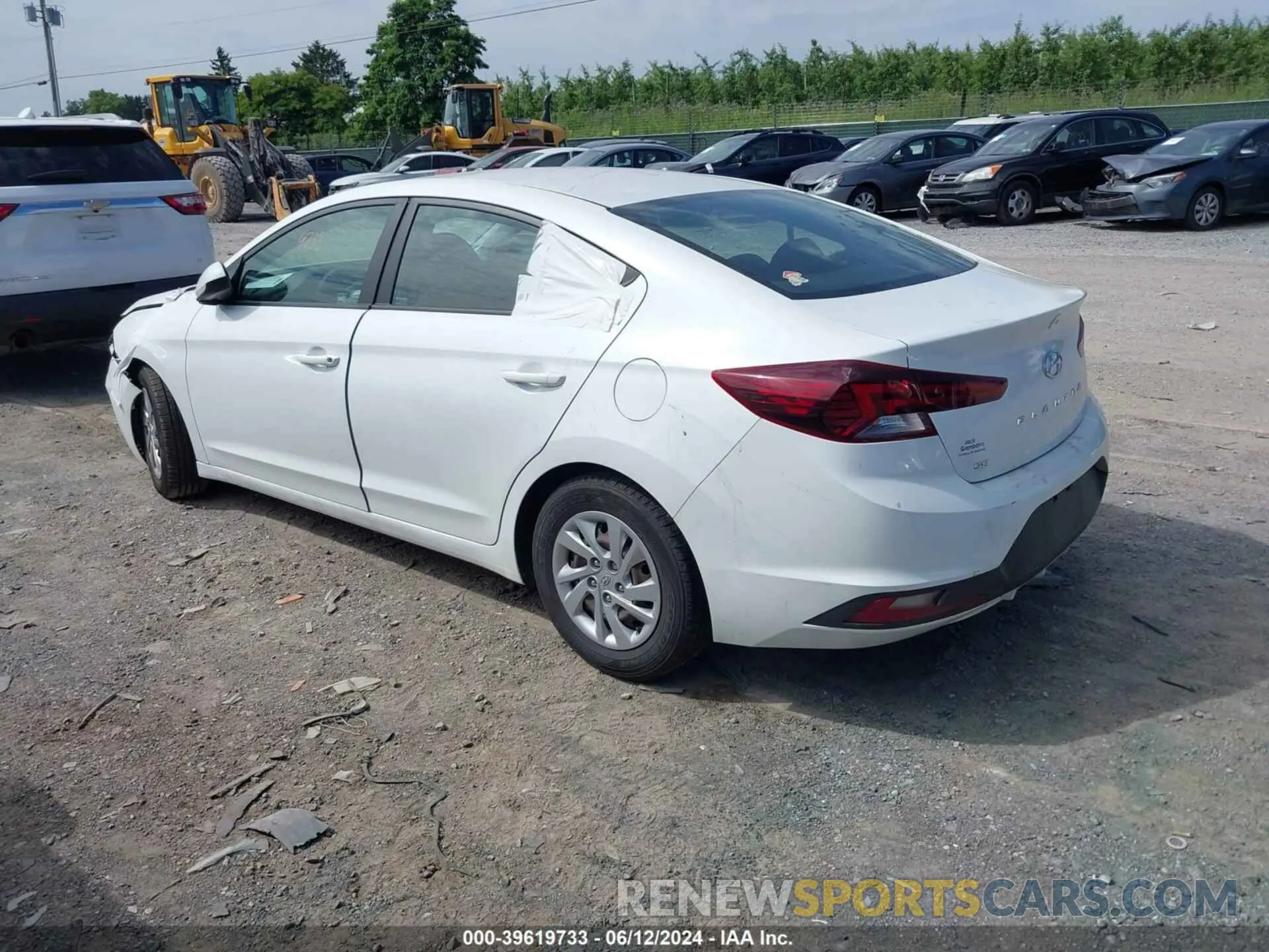 3 Photograph of a damaged car 5NPD74LF6LH530453 HYUNDAI ELANTRA 2020