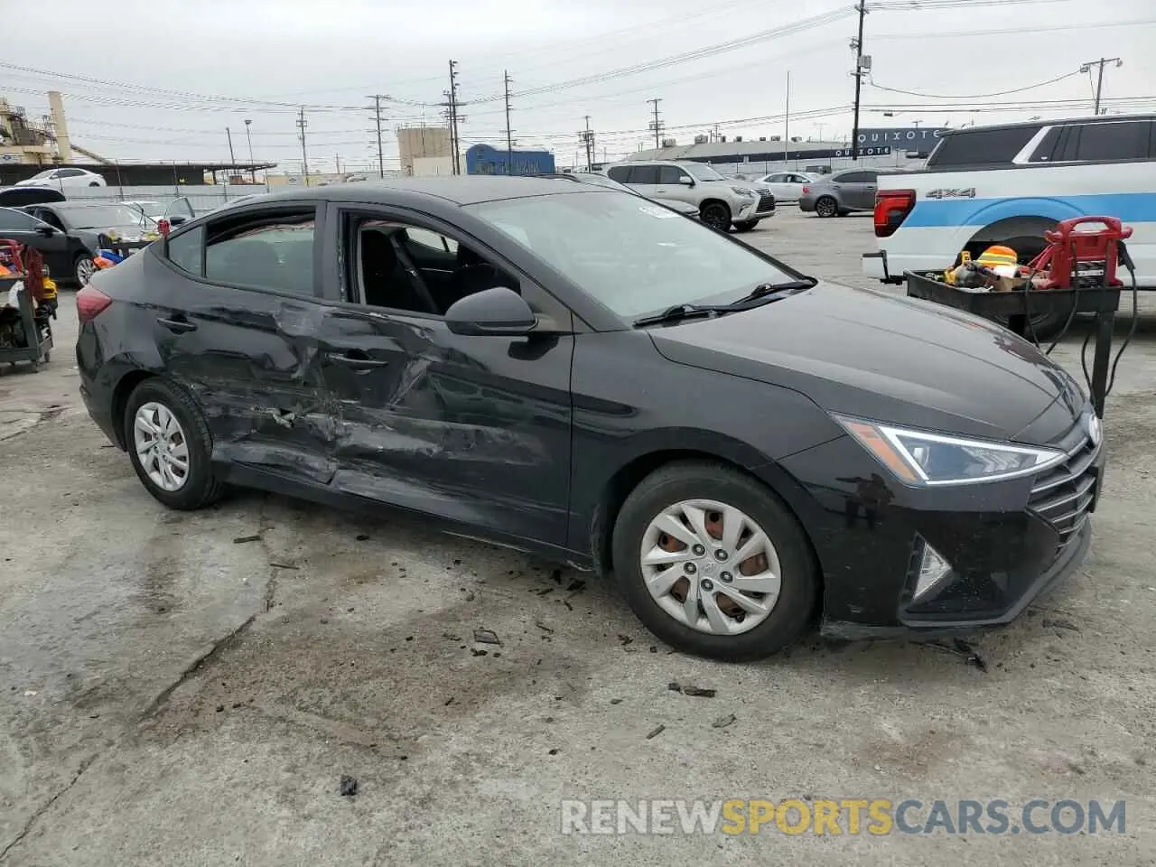4 Photograph of a damaged car 5NPD74LF6LH541730 HYUNDAI ELANTRA 2020