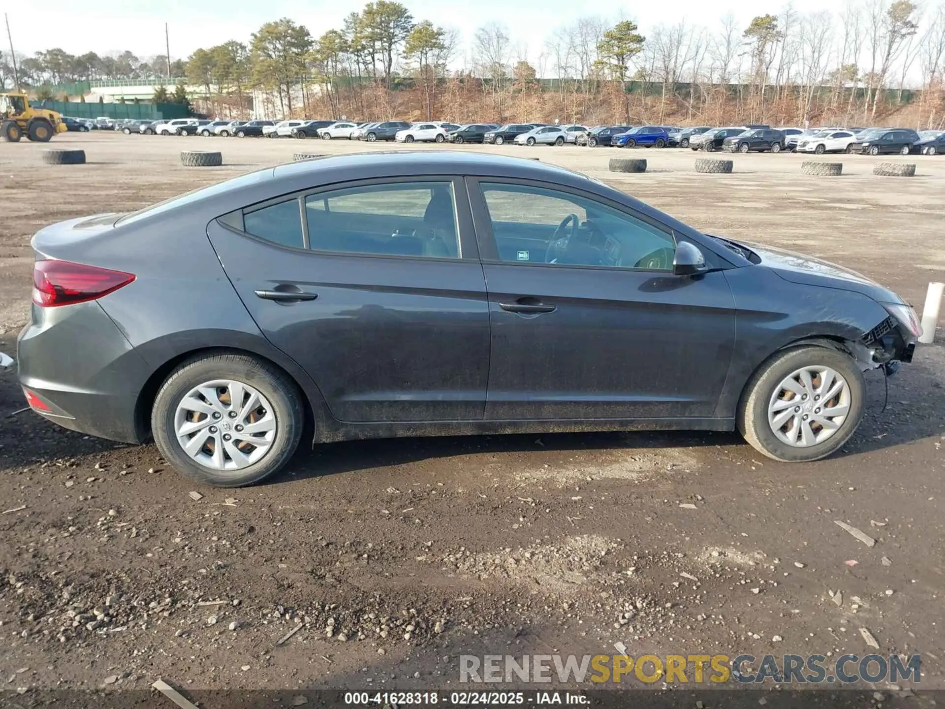 13 Photograph of a damaged car 5NPD74LF7LH591827 HYUNDAI ELANTRA 2020