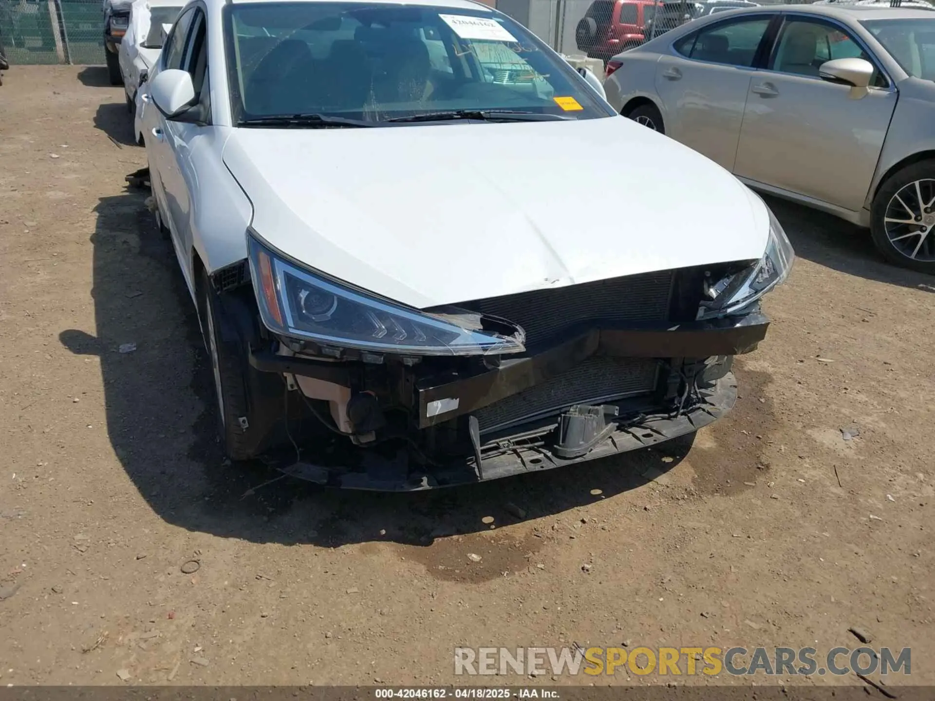 19 Photograph of a damaged car 5NPD74LF8LH519597 HYUNDAI ELANTRA 2020