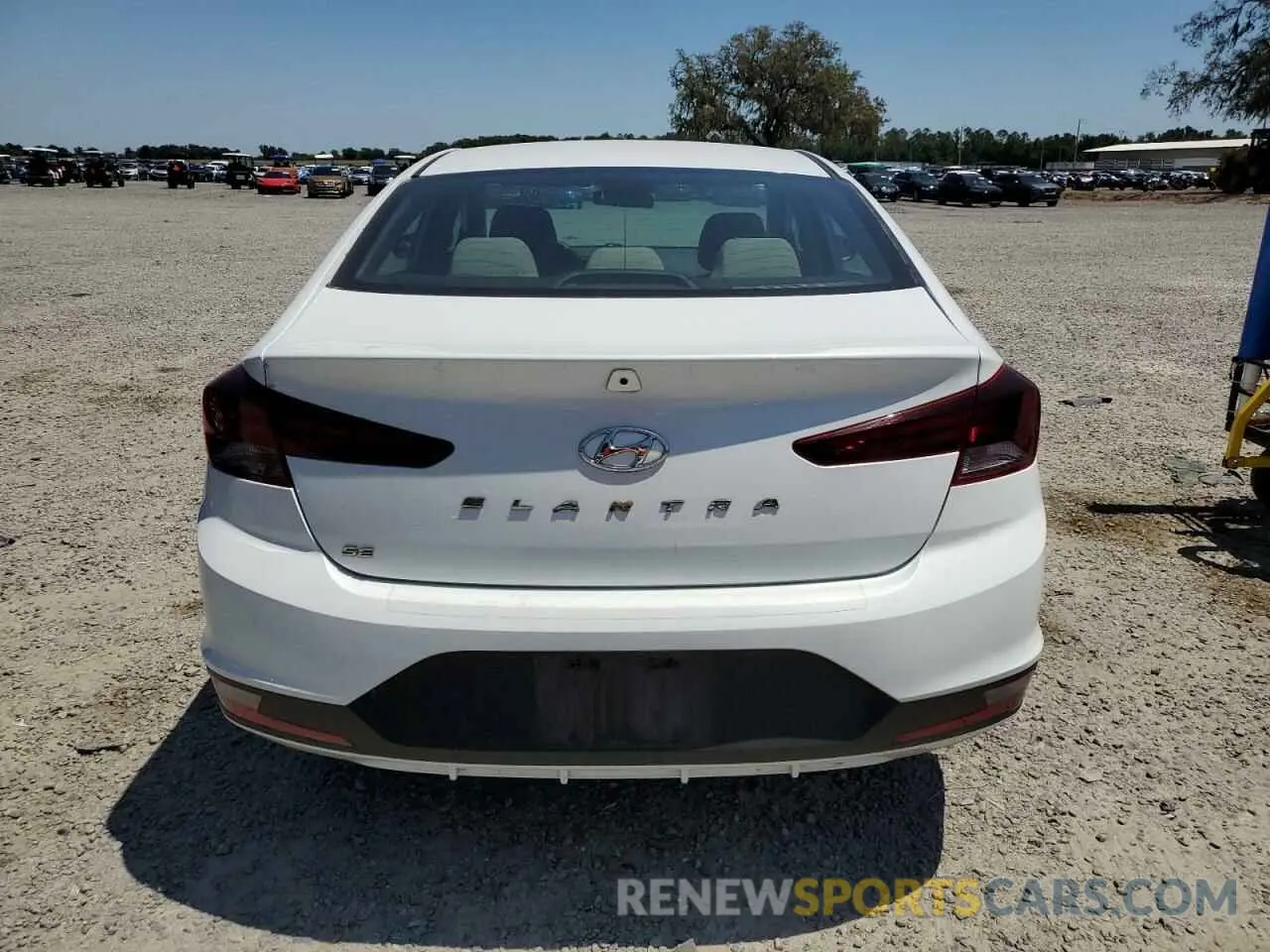 6 Photograph of a damaged car 5NPD74LF8LH592856 HYUNDAI ELANTRA 2020
