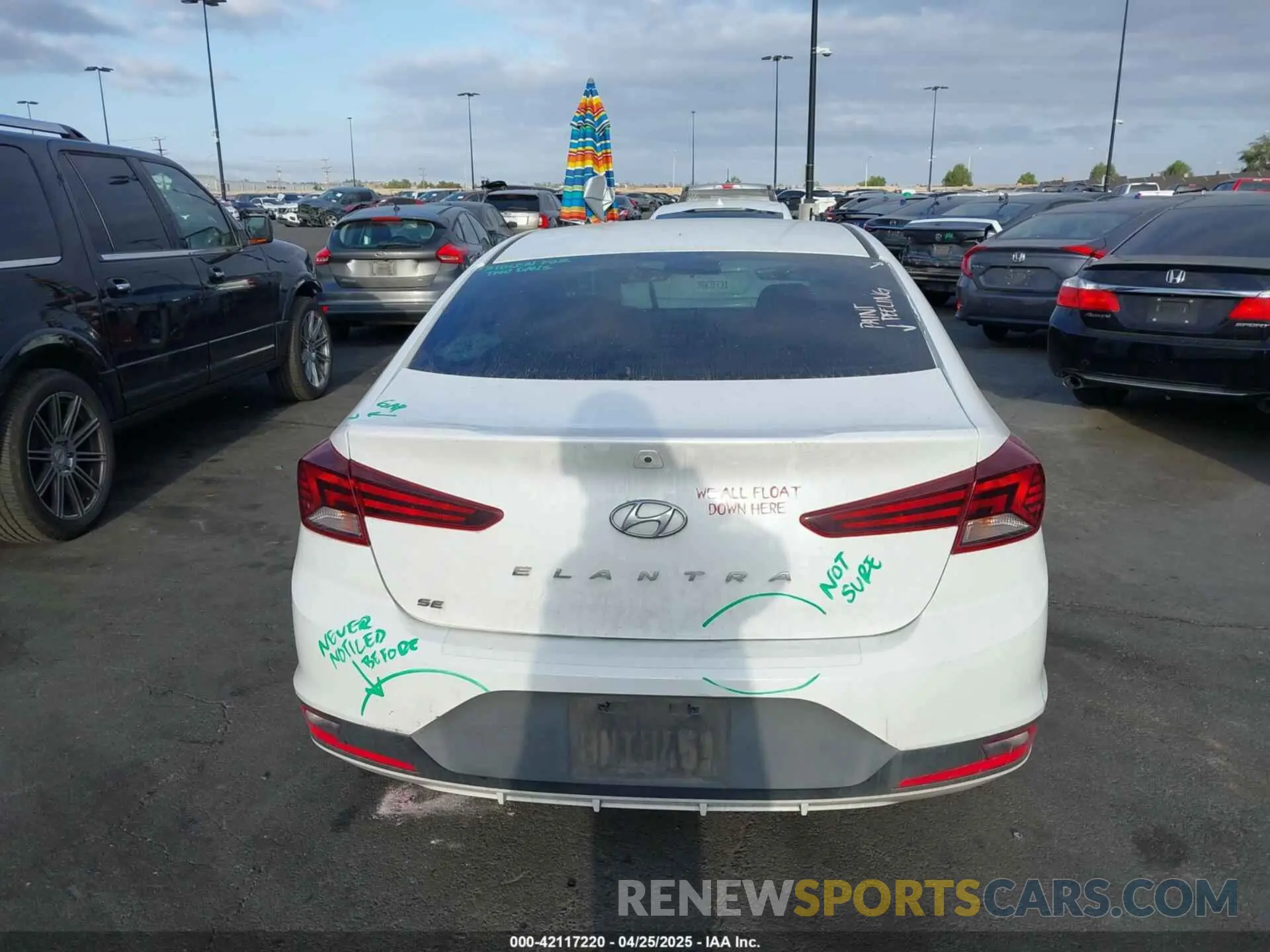16 Photograph of a damaged car 5NPD74LF9LH501450 HYUNDAI ELANTRA 2020
